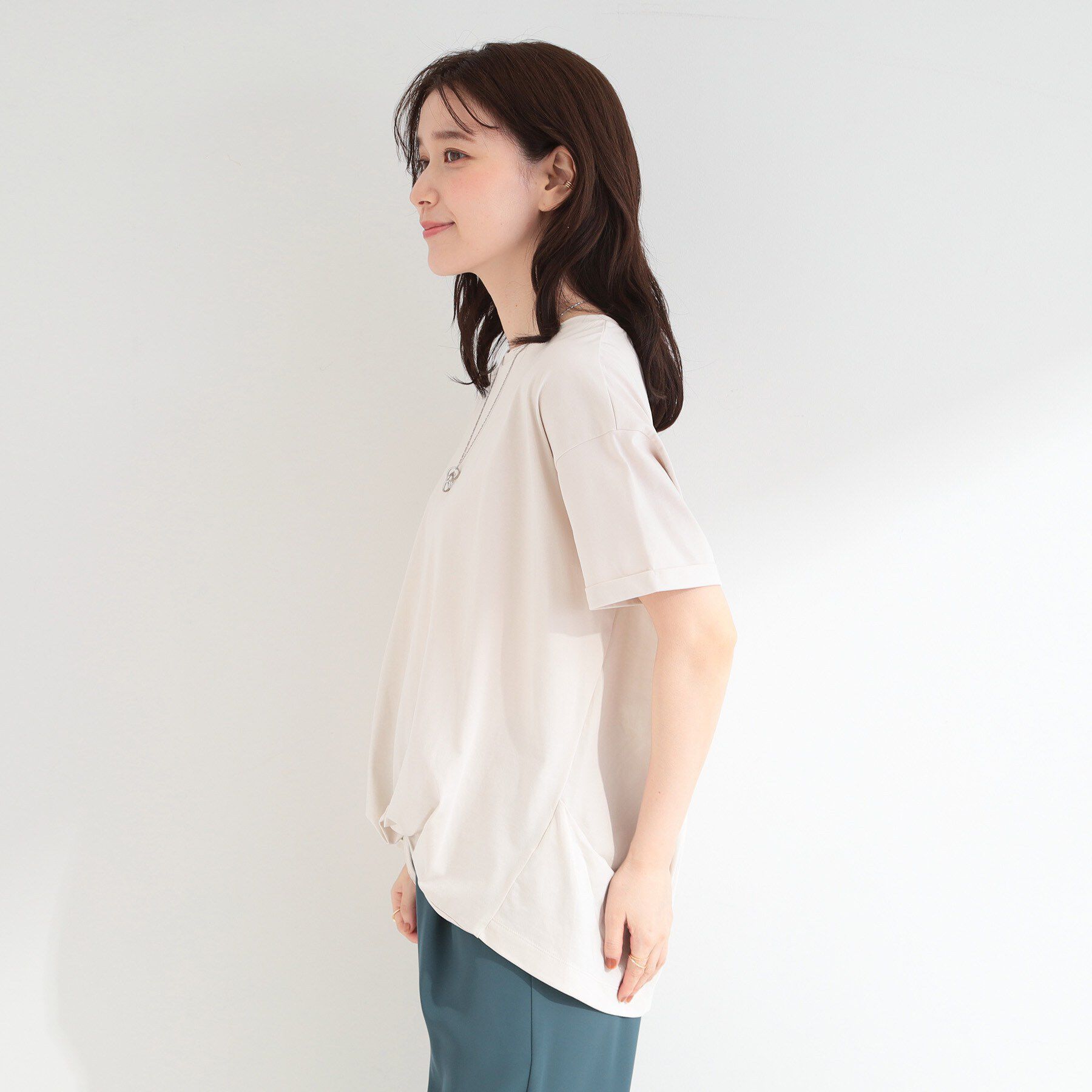 SHOO･LA･RUE「【ひんやり/体型カバー/S-LL】インせず決まる フロントタックデザインTシャツ」|Tシャツ・カットソー|