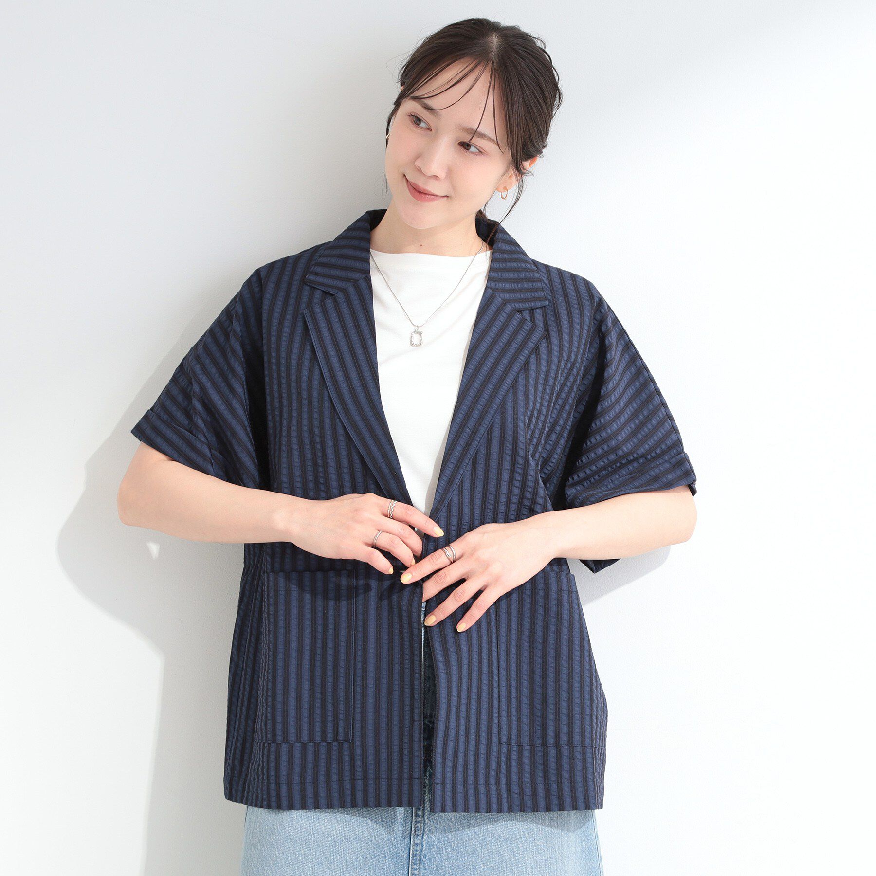 SHOO･LA･RUE「【ひんやり/吸水速乾/セットアップ可】羽織るだけで主役になる サッカーストライプシャツジャケット」|テーラードジャケット|