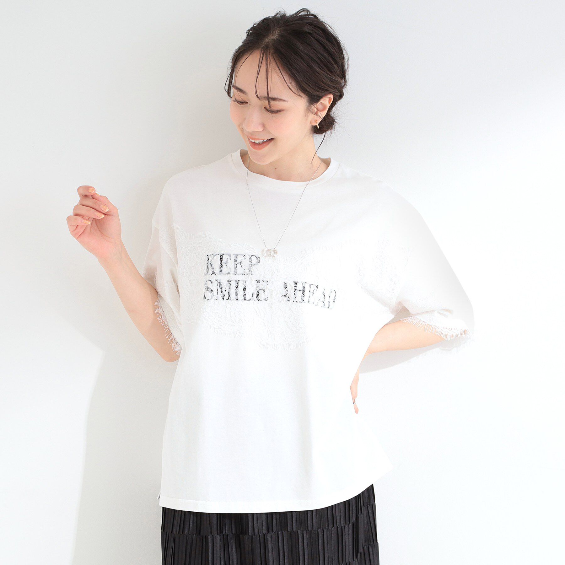 SHOO･LA･RUE「【ひんやり/洗濯機可】レースデザインでこなれ見え ロゴプリントTシャツ」|Tシャツ・カットソー|
