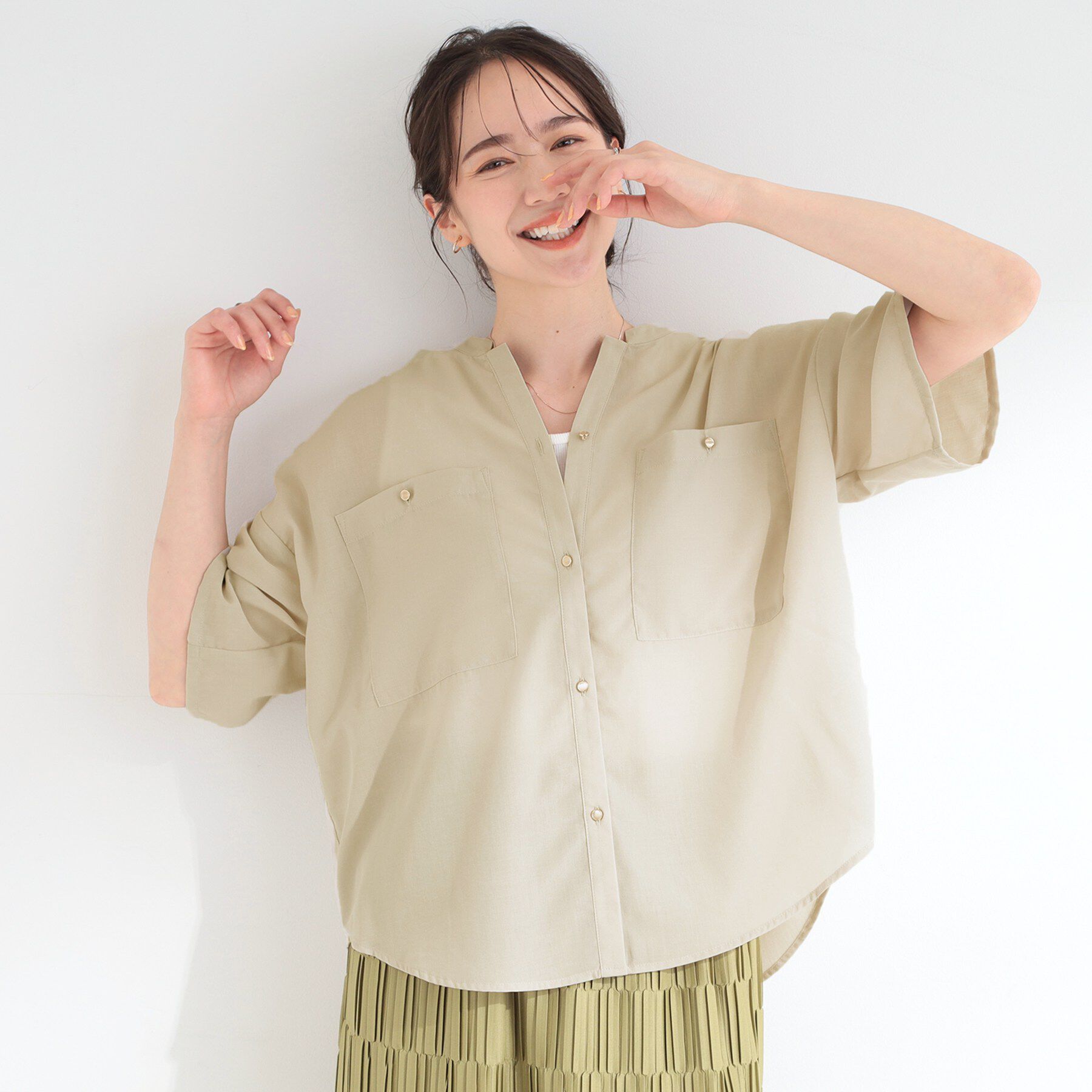 SHOO･LA･RUE「【洗濯機可/S-LL】大人の抜け感 ゆるっと5分袖シャツ」|シャツ・ブラウス|
