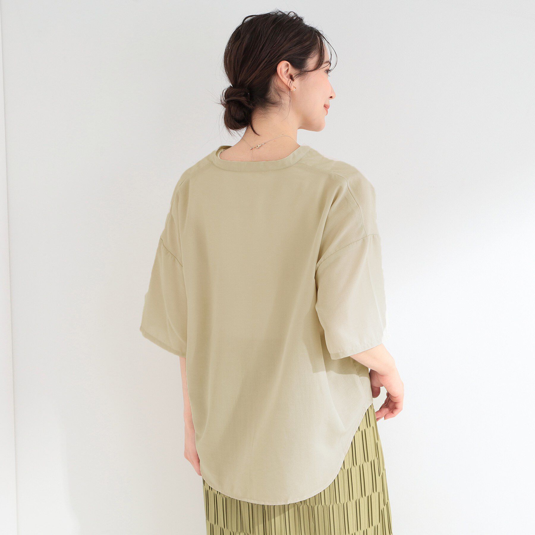 SHOO･LA･RUE「【洗濯機可/S-LL】大人の抜け感 ゆるっと5分袖シャツ」|シャツ・ブラウス|