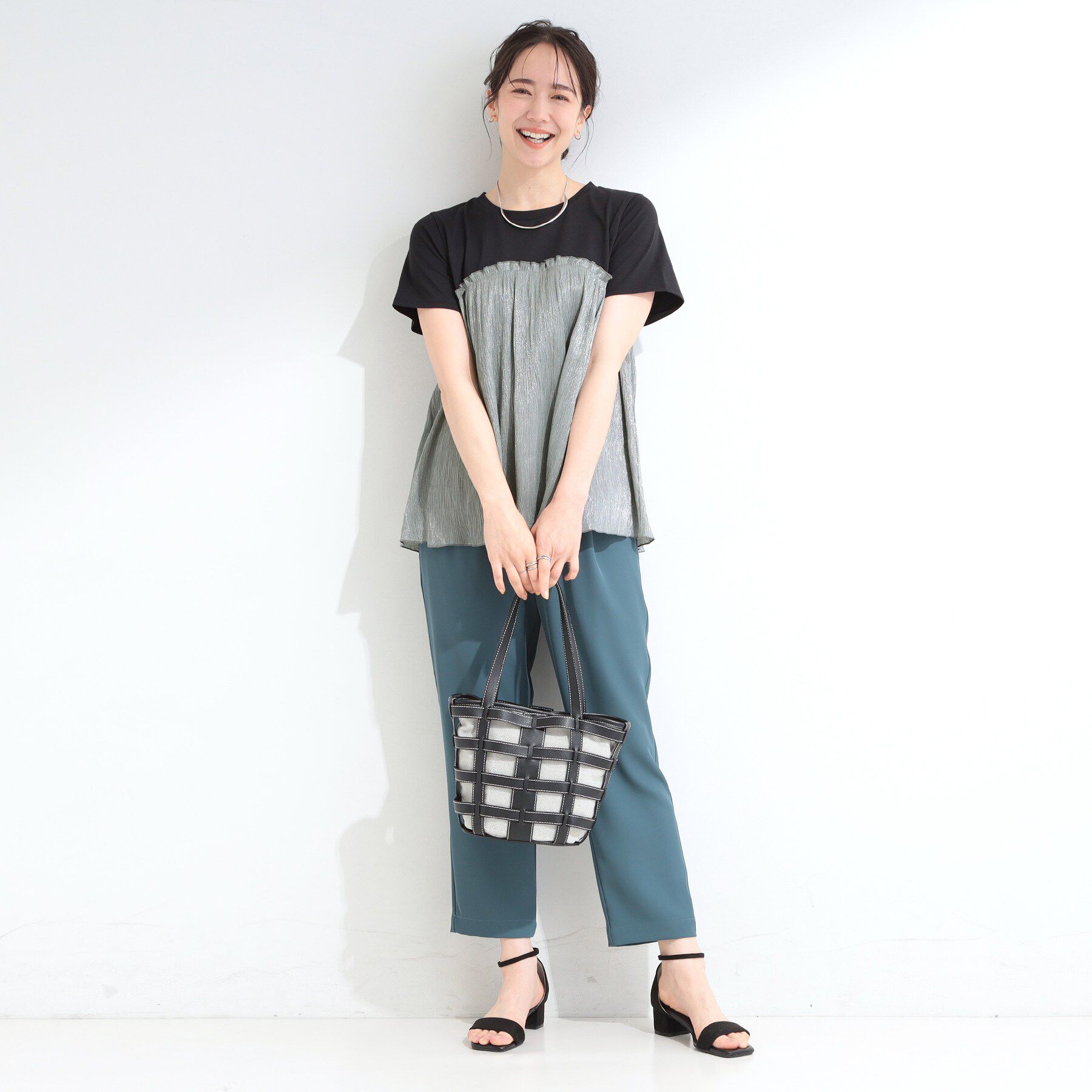 SHOO･LA･RUE「【ひんやり】1枚でインせず決まる きらきらビスチェ風Tシャツ」|Tシャツ・カットソー|