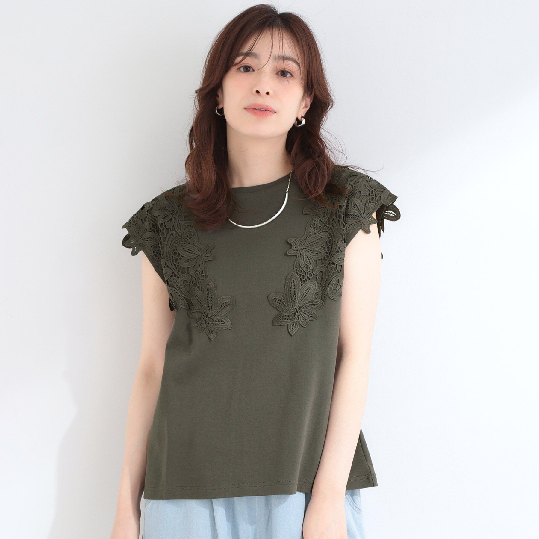 SHOO･LA･RUE「【ひんやり/S-LL/洗濯機可】女性らしさ溢れるモチーフレース スムースTシャツ」|Tシャツ・カットソー|