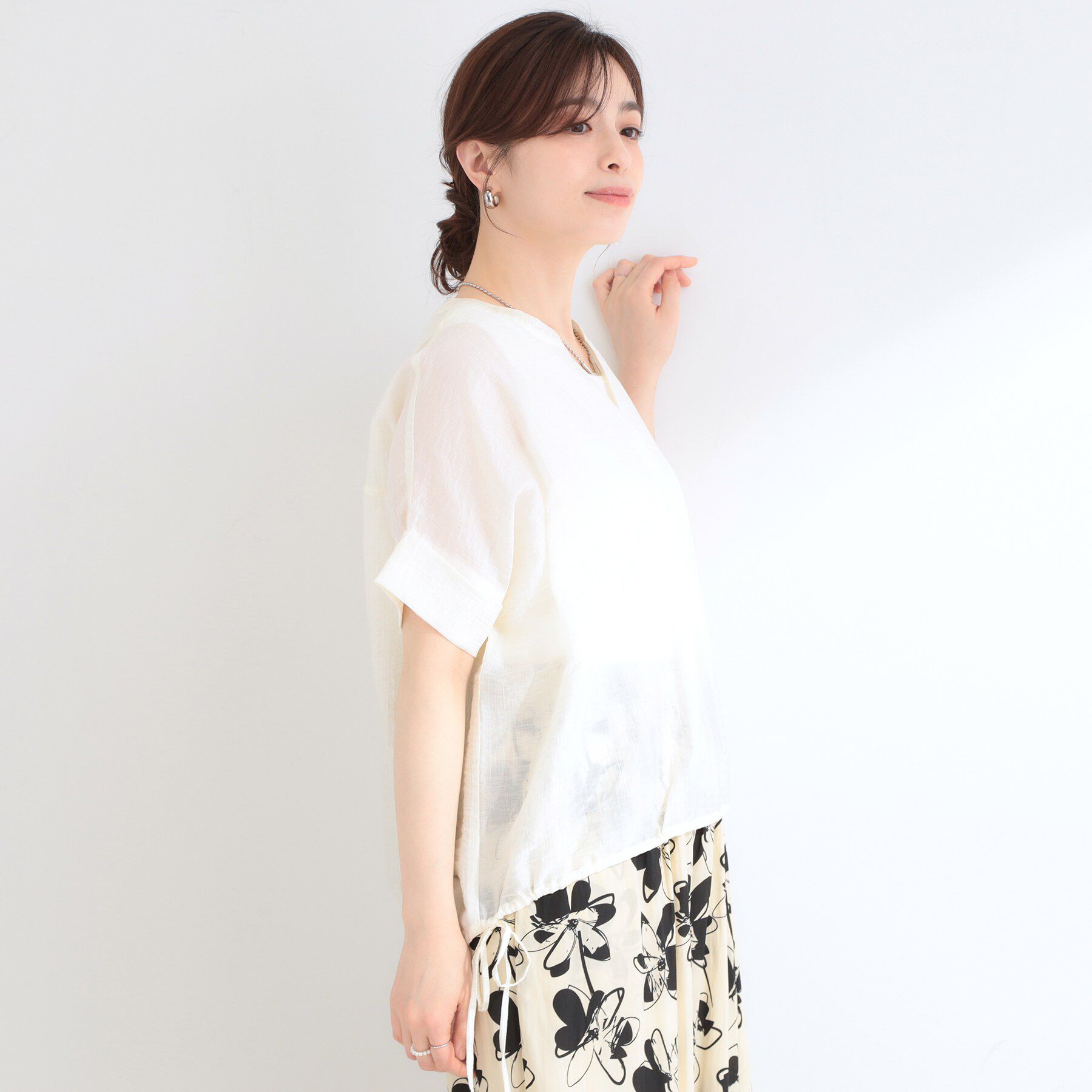 SHOO･LA･RUE「【高レビュー/体型カバー】インせず着られる スキッパー裾リボンブラウス」|シャツ・ブラウス|
