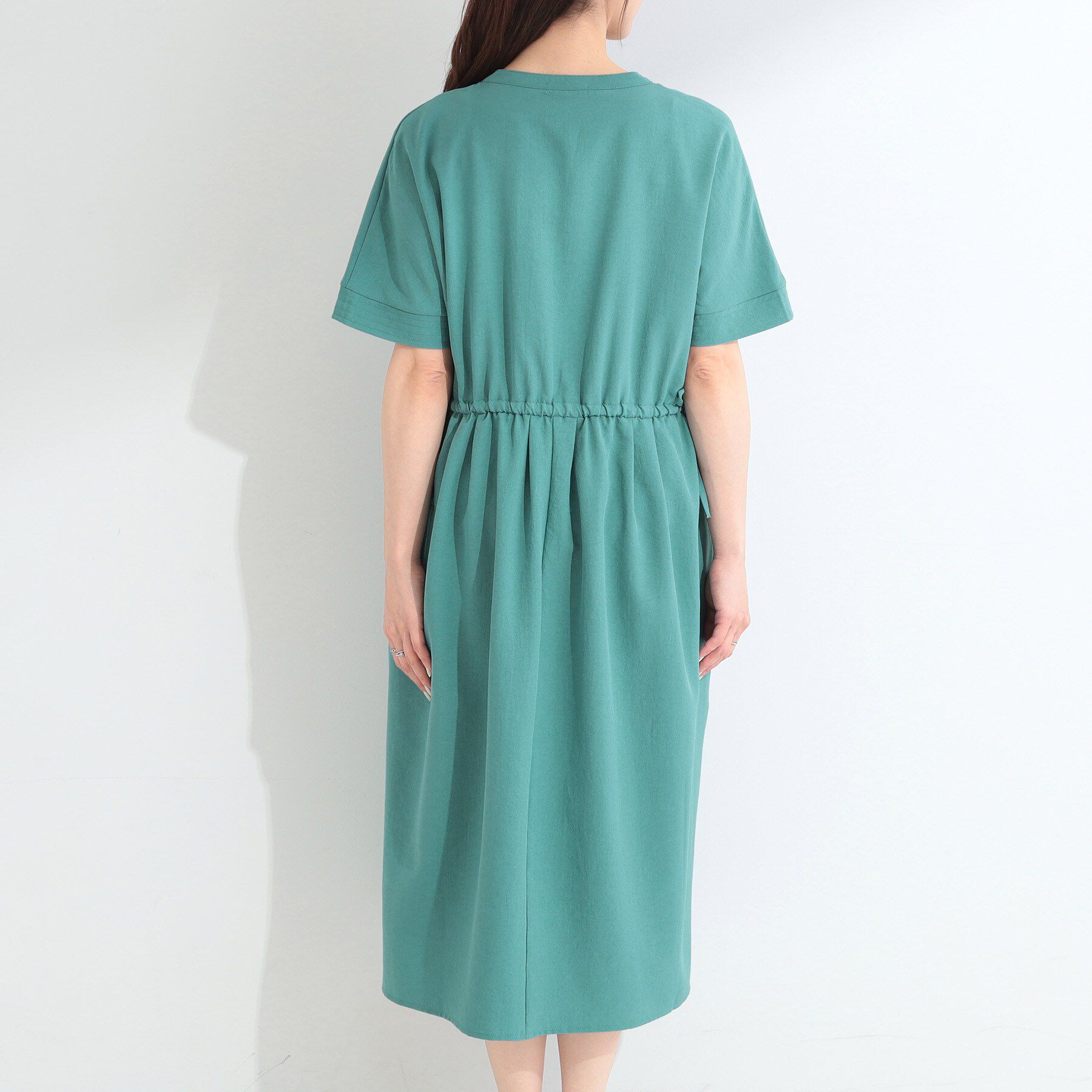 SHOO･LA･RUE「【洗濯機可/体型カバー】ウエストシャーリングで女性らしく 麻調スキッパーサイドリボンワンピース」|ワンピース|