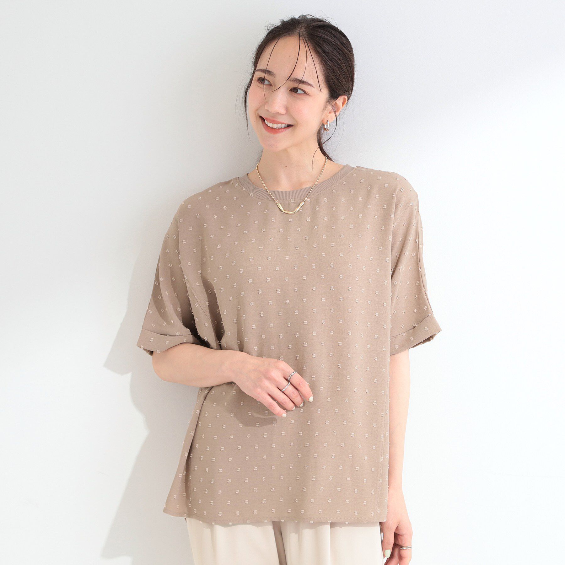 SHOO･LA･RUE「【洗濯後しわになりにくい/体型カバー】ドビードットで上品に ドルマントップス」|シャツ・ブラウス|