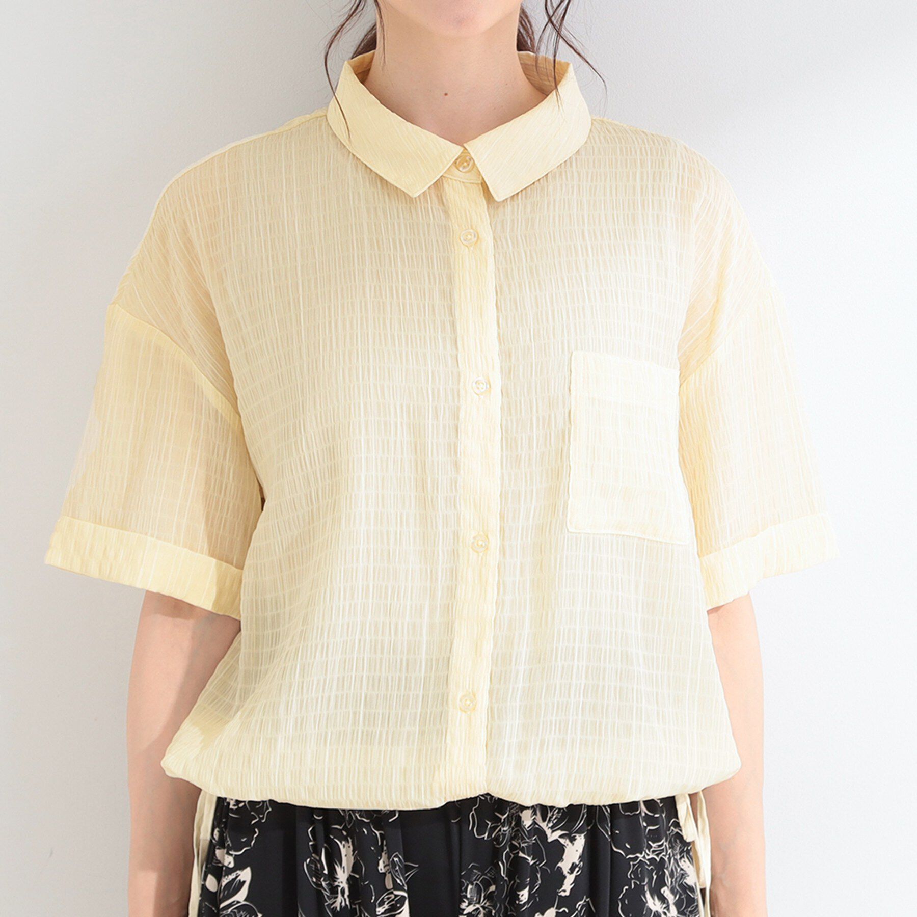 SHOO･LA･RUE「【S-LL/洗濯機可/体型カバー】さらさら シャーリングシフォン 裾ドロストシャツ」|シャツ・ブラウス|