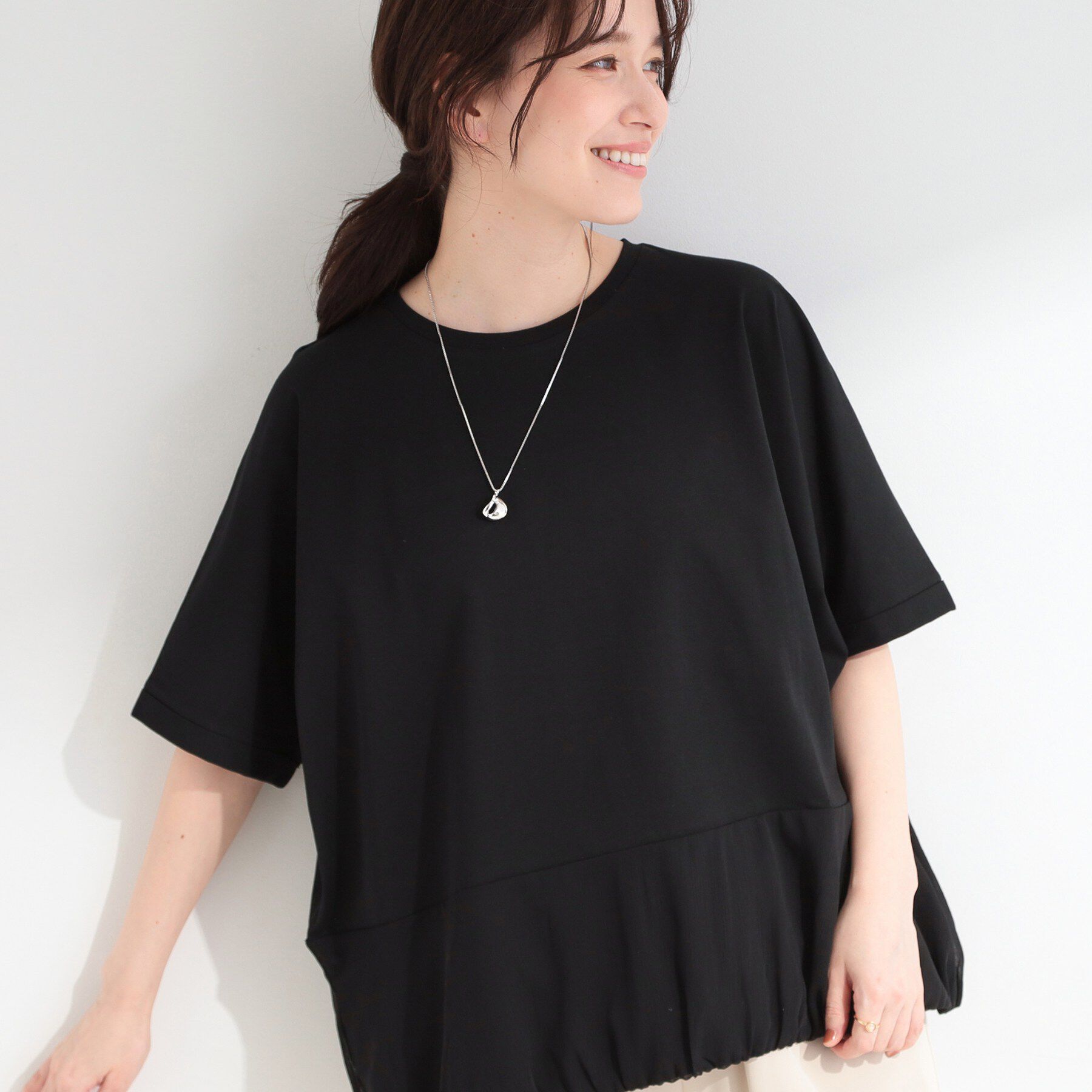 SHOO･LA･RUE「【洗濯機可/体型カバー】インせず着られる 裾配色 ゆったりバルーントップス」|Tシャツ・カットソー|ブラック(019)