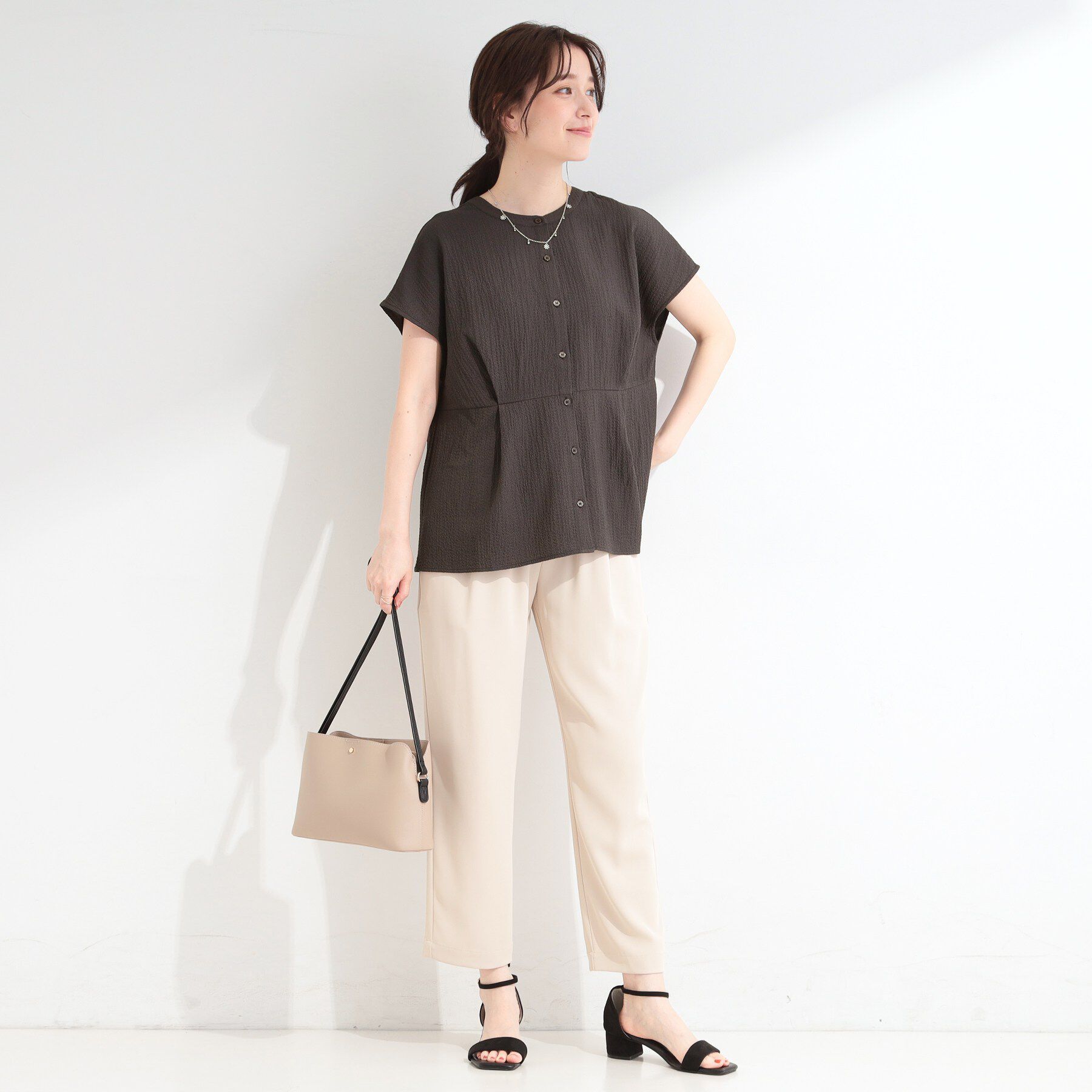 SHOO･LA･RUE「【前後2WAY/S-LL/洗濯機可】インしない リボンがアクセント ウエストタックブラウス」|シャツ・ブラウス|