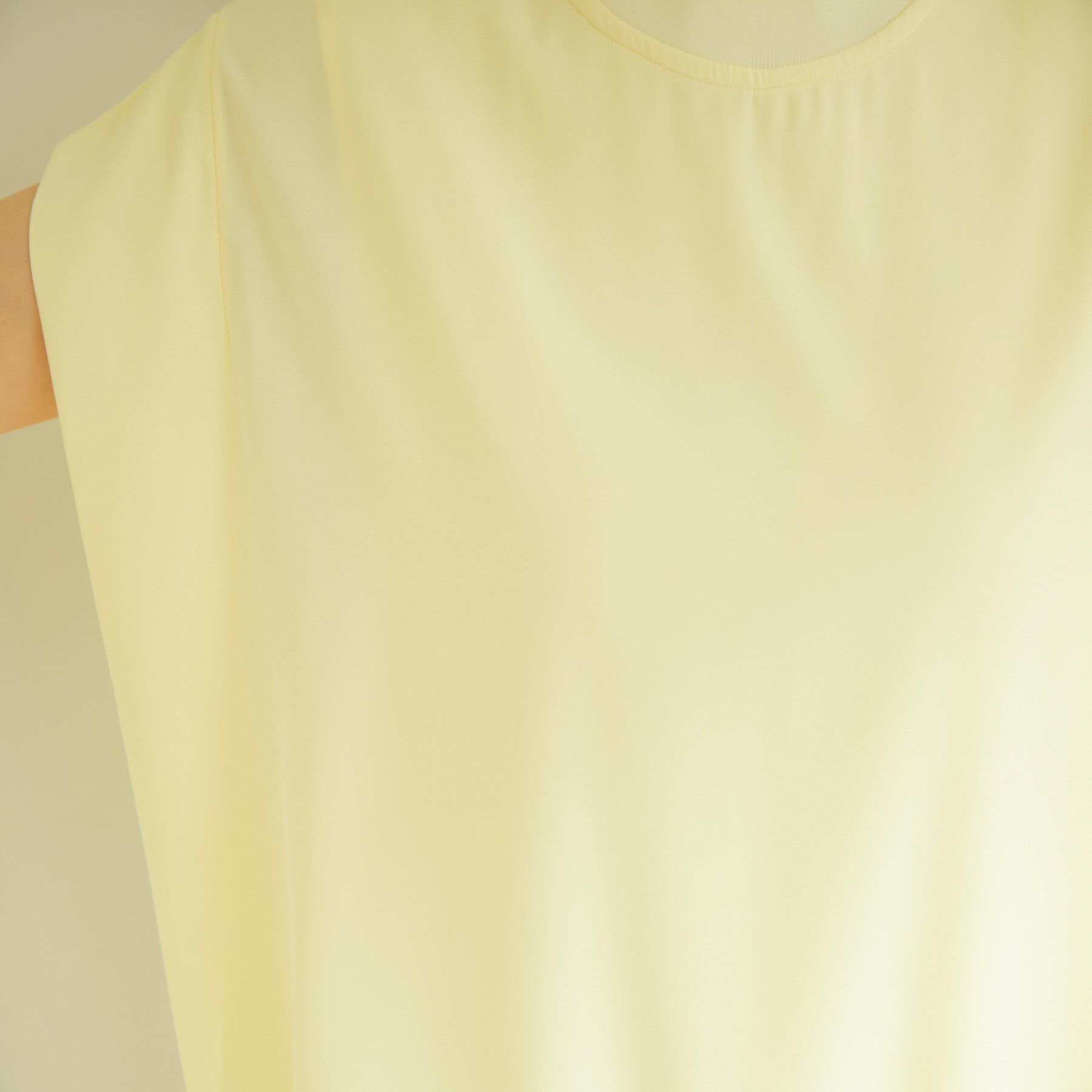 SHOO･LA･RUE「【洗濯機可/体型カバー】インしてる風 ふんわり裾バルーントップス」|Tシャツ・カットソー|