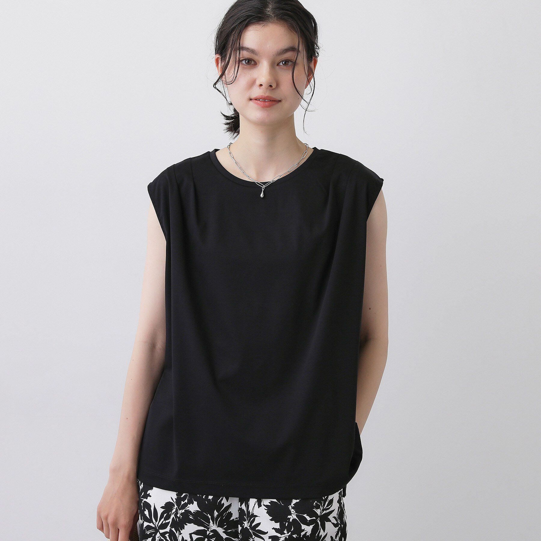 Dessin「【接触冷感/UVカット】美光沢ノースリーブカットソー」|Tシャツ・カットソー|
