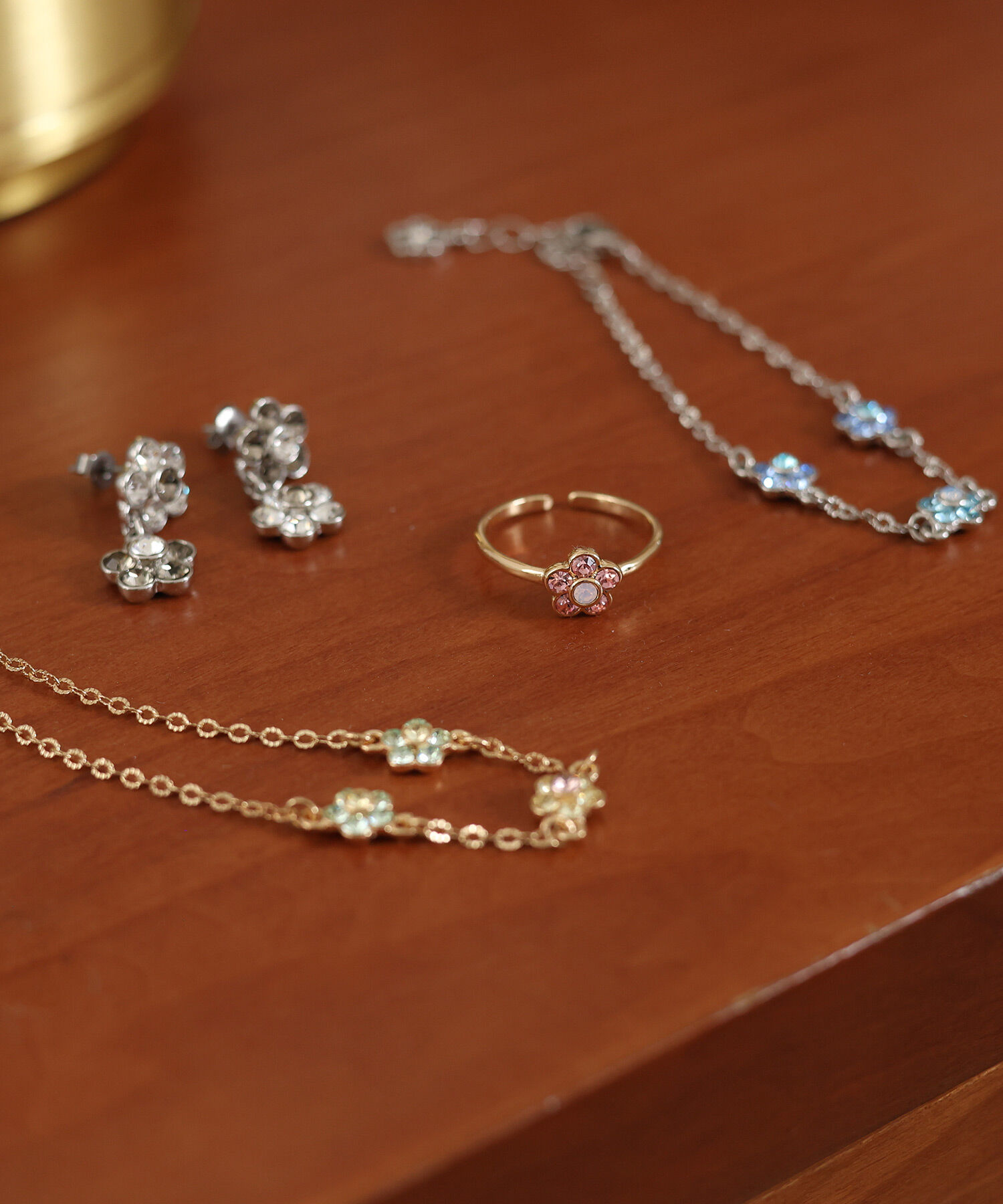 MARY QUANT「カラービジューデイジー ピアス」|ピアス|