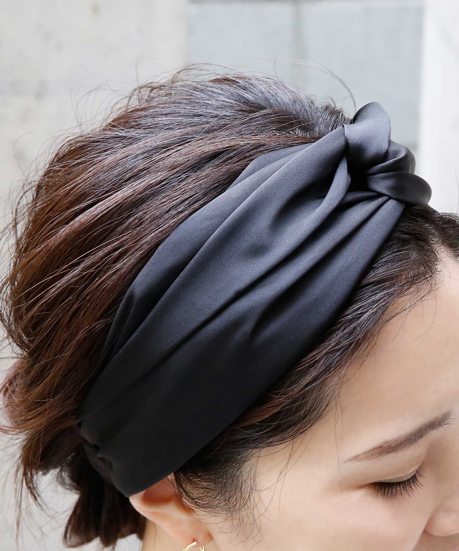 colleca la「サテンヘアターバン」|ヘアバンド|ブラック