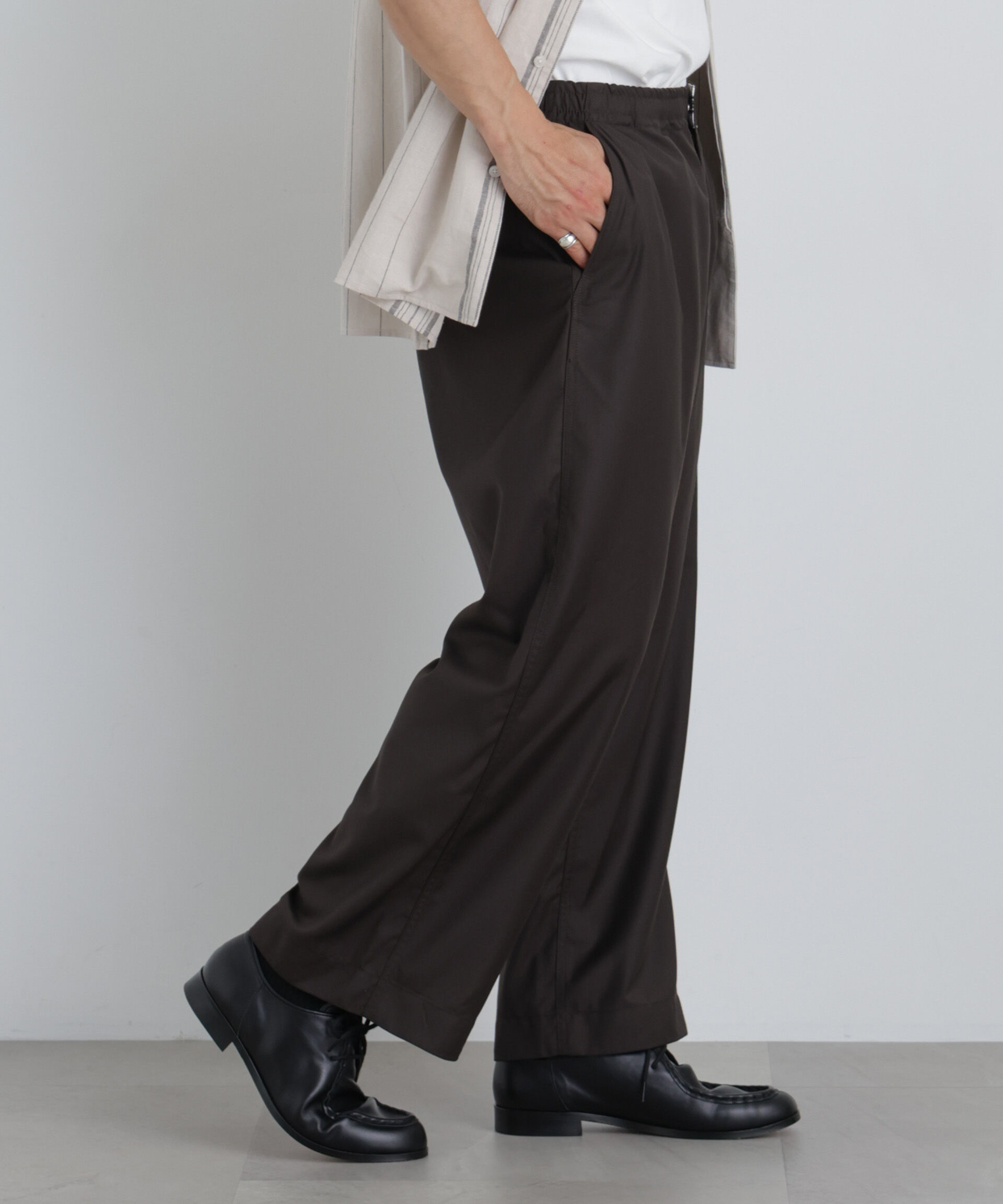 NANO universe「Dickies/別注 Wide Easy Pants」|チノ|D.オリーブ3