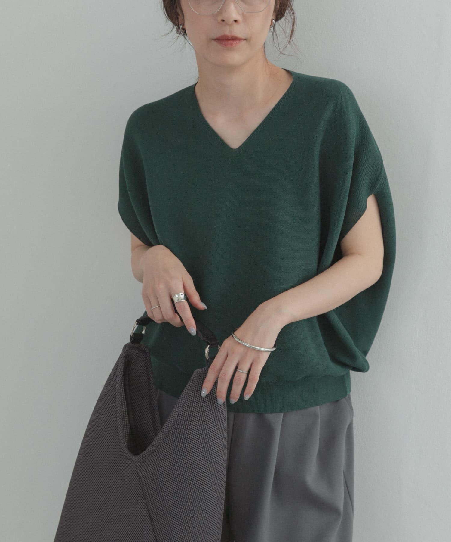 URBAN RESEARCH DOORS「『WEB限定』Vネックコクーンニット」|ベスト・ジレ|