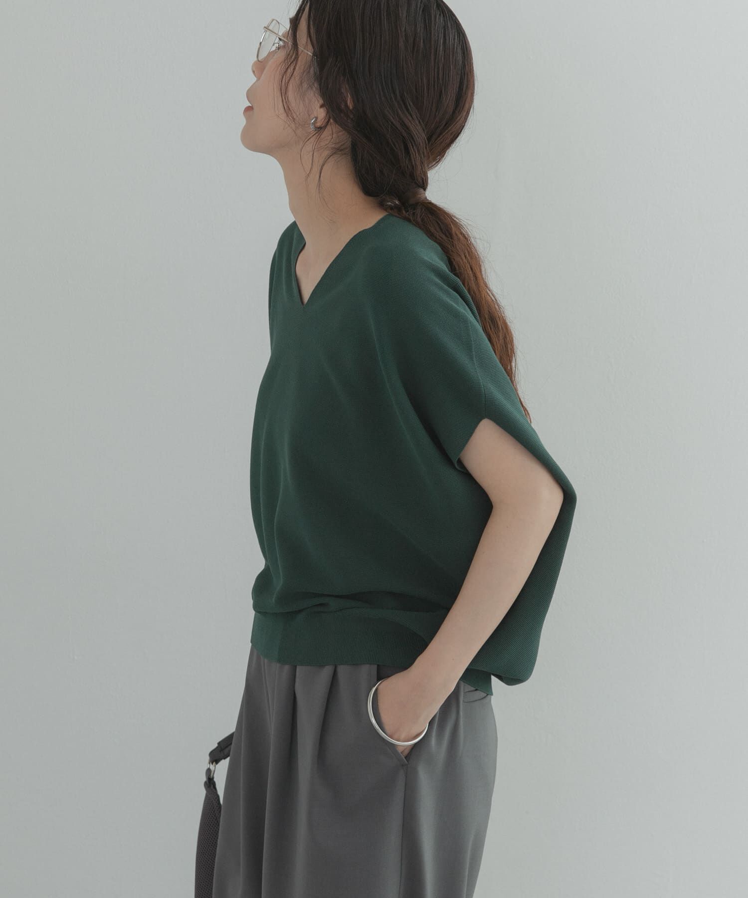 URBAN RESEARCH DOORS「『WEB限定』Vネックコクーンニット」|ベスト・ジレ|