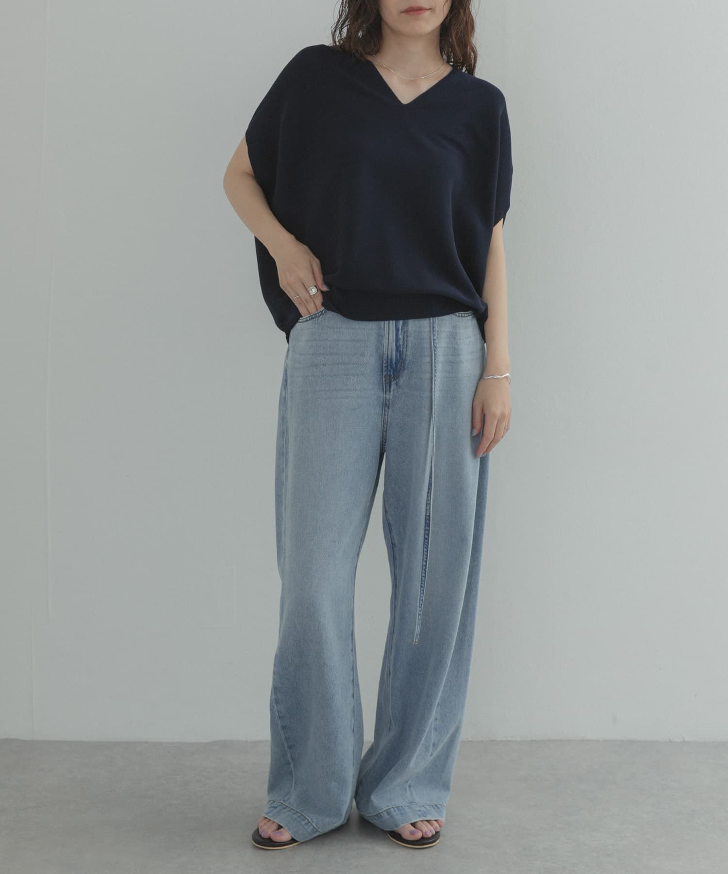 URBAN RESEARCH DOORS「『WEB限定』Vネックコクーンニット」|ベスト・ジレ|