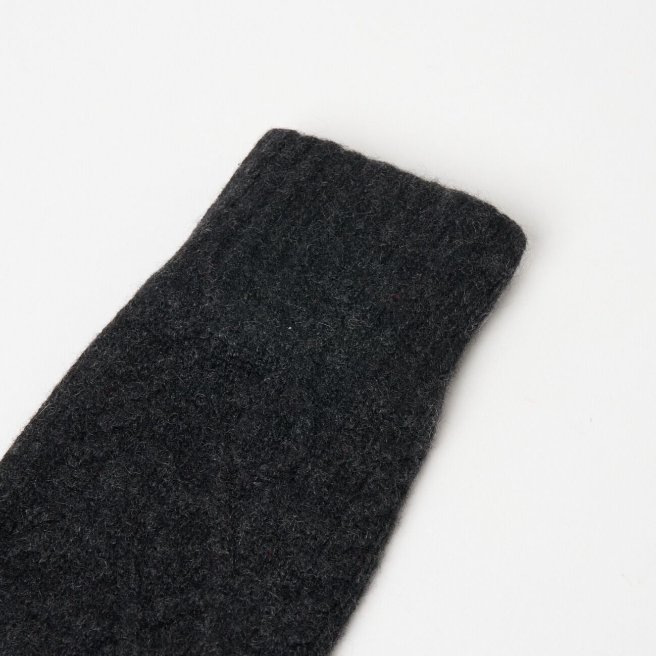  「WILLIAM BRUNTON ARAN WRIST WARMER」|手袋|