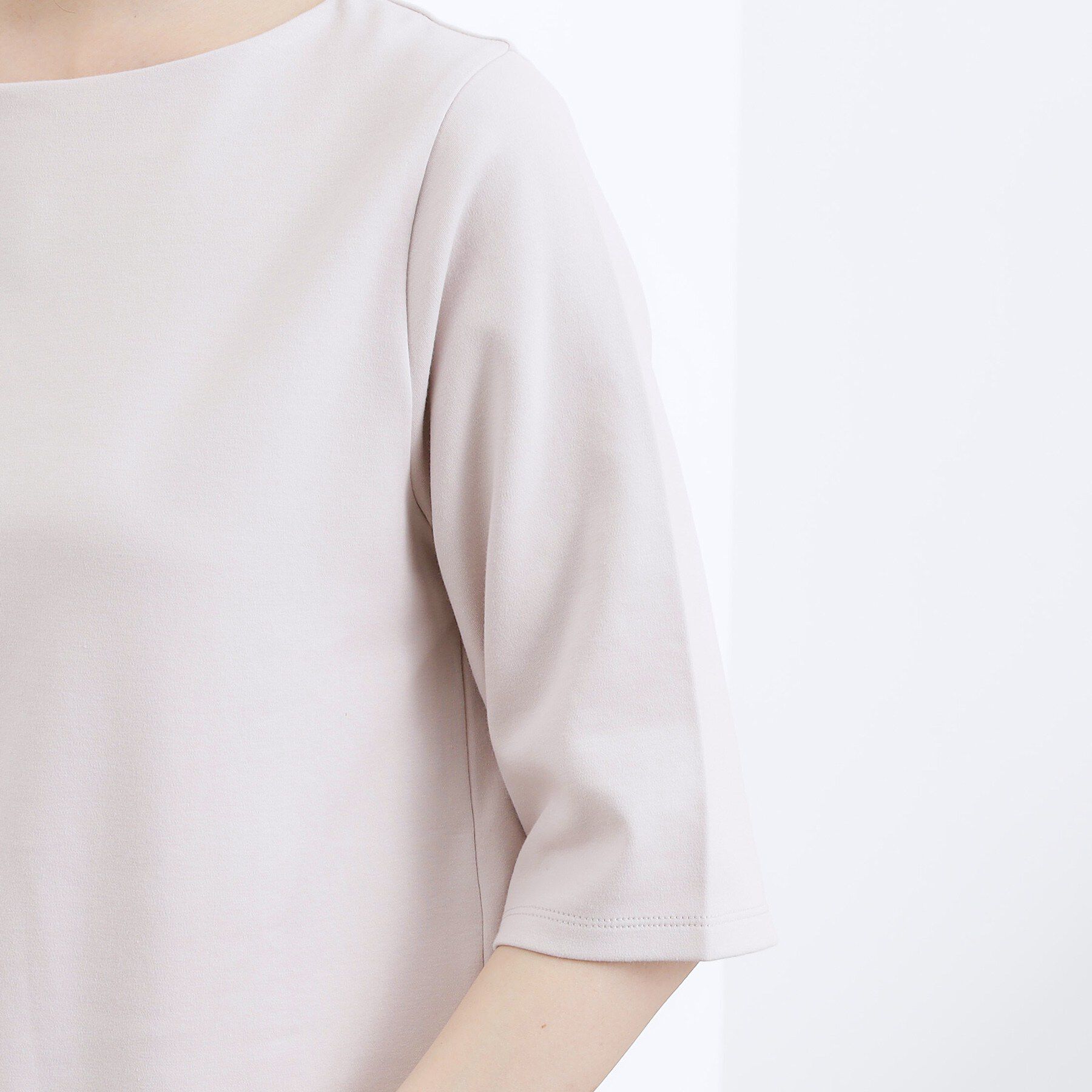 grove「【二の腕カバー/すっきり見え・抗菌防臭/UVカット】きちんと素材のボートネックTシャツ」|Tシャツ・カットソー|