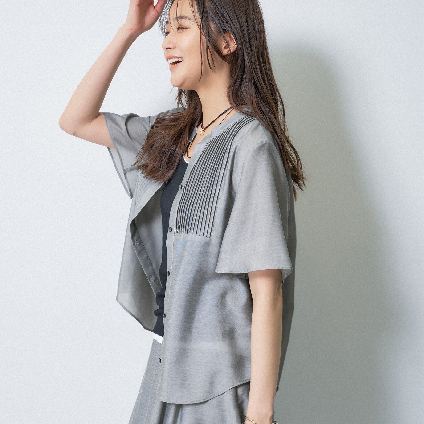 INDIVI「【接触冷感/洗える】シアーシャンブレーピンタックブラウス」|シャツ・ブラウス|