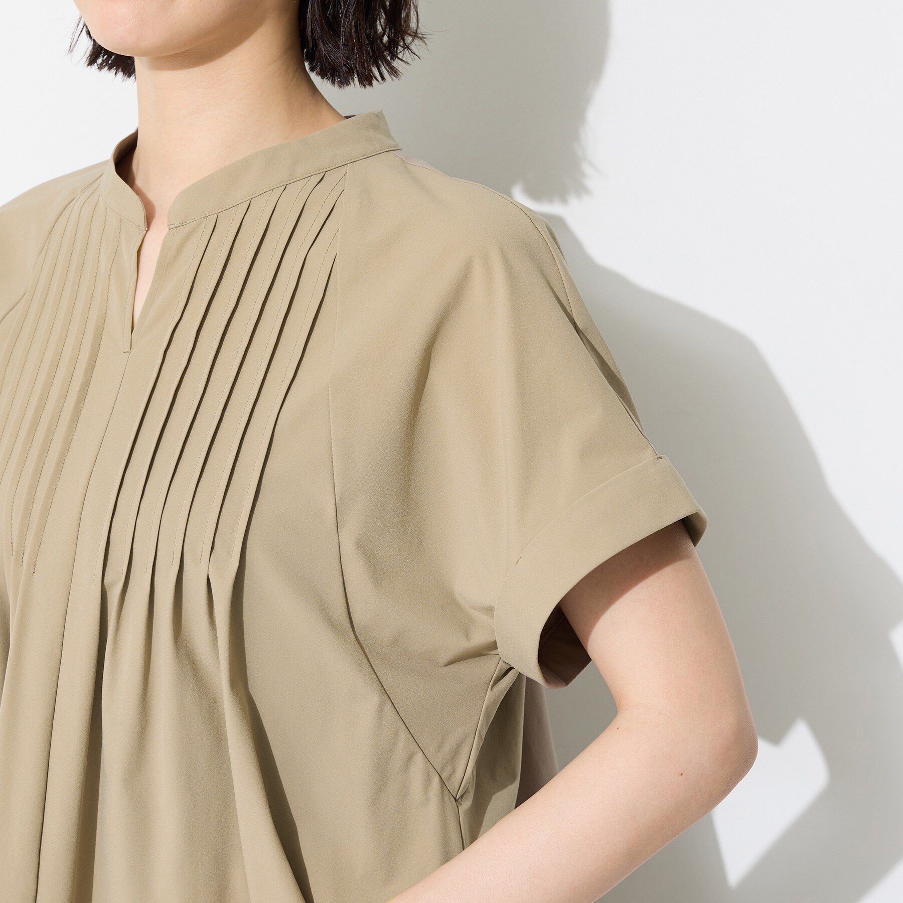 INDIVI「【撥水／UVケア／SETUP可能】軽量タックスキッパーブラウス」|シャツ・ブラウス|