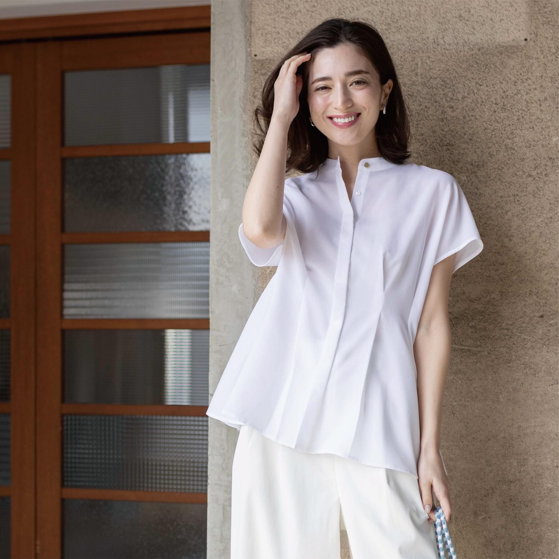 OPAQUE.CLIP「【接触冷感／吸水速乾】リネンライク タックフレンチスリーブブラウス《洗濯機OK》」|シャツ・ブラウス|