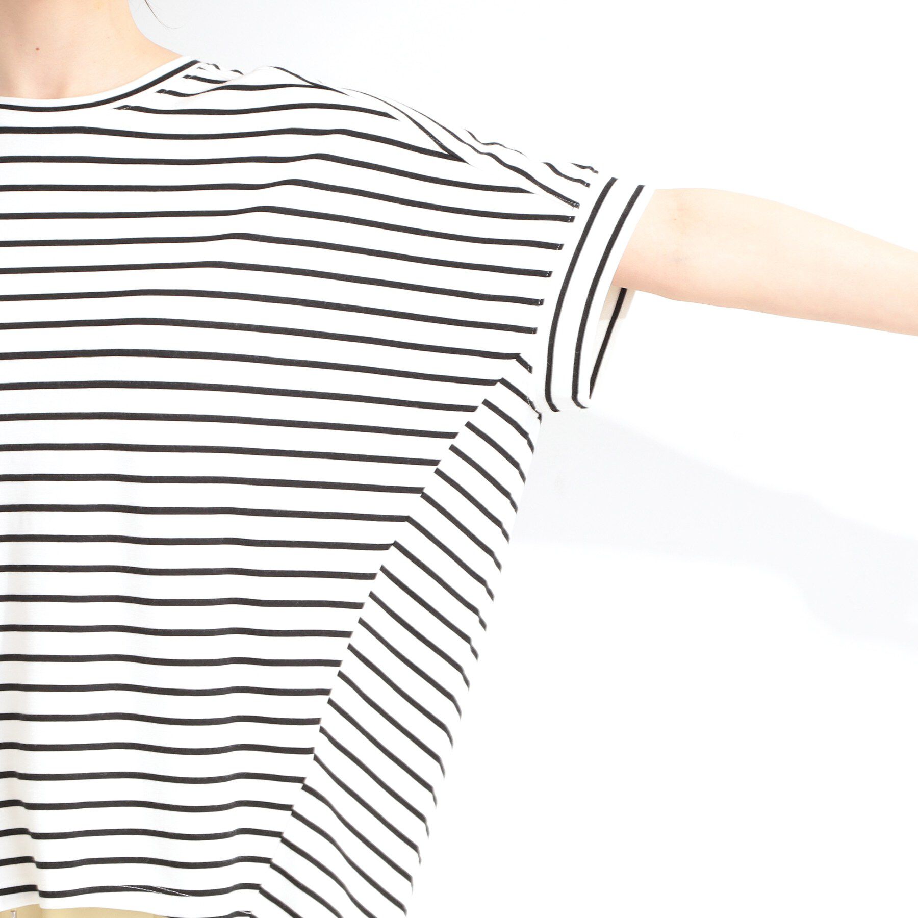 SHOO･LA･RUE「【ひんやり/UV/S-LL/体型カバー】ゆるっとインせず決まる ひやとろドルマンTシャツ」|Tシャツ・カットソー|
