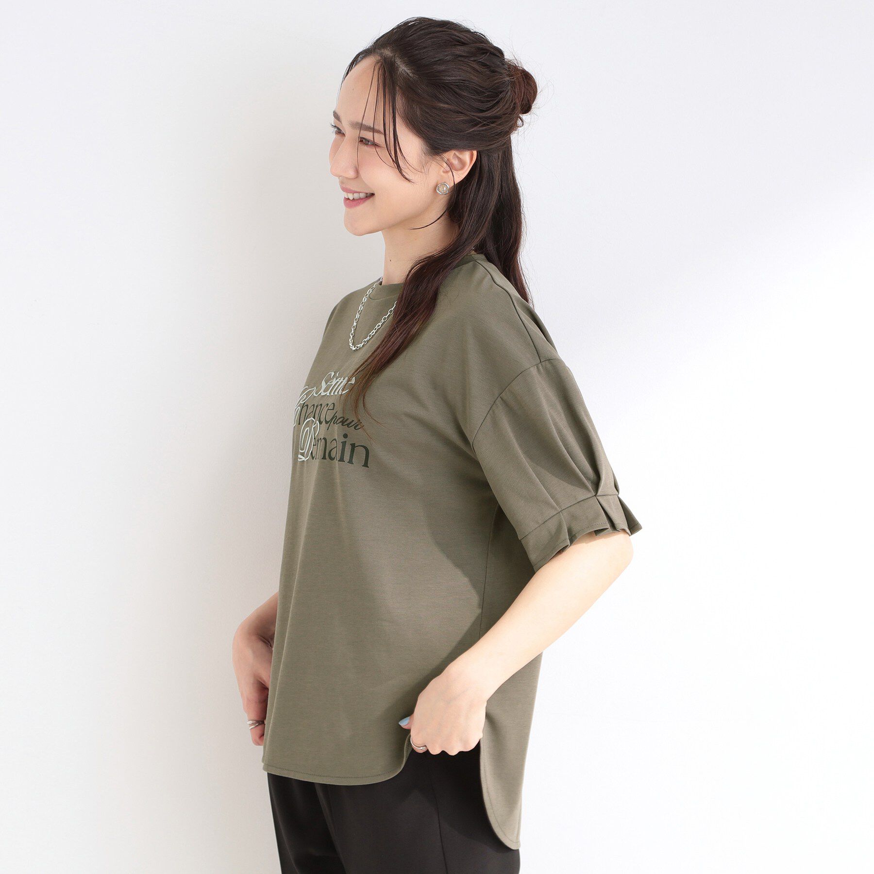 SHOO･LA･RUE「【ひんやり/UV/S-LL】お袖ふんわり二の腕カバー ぷっくりラメプリントTシャツ」|Tシャツ・カットソー|
