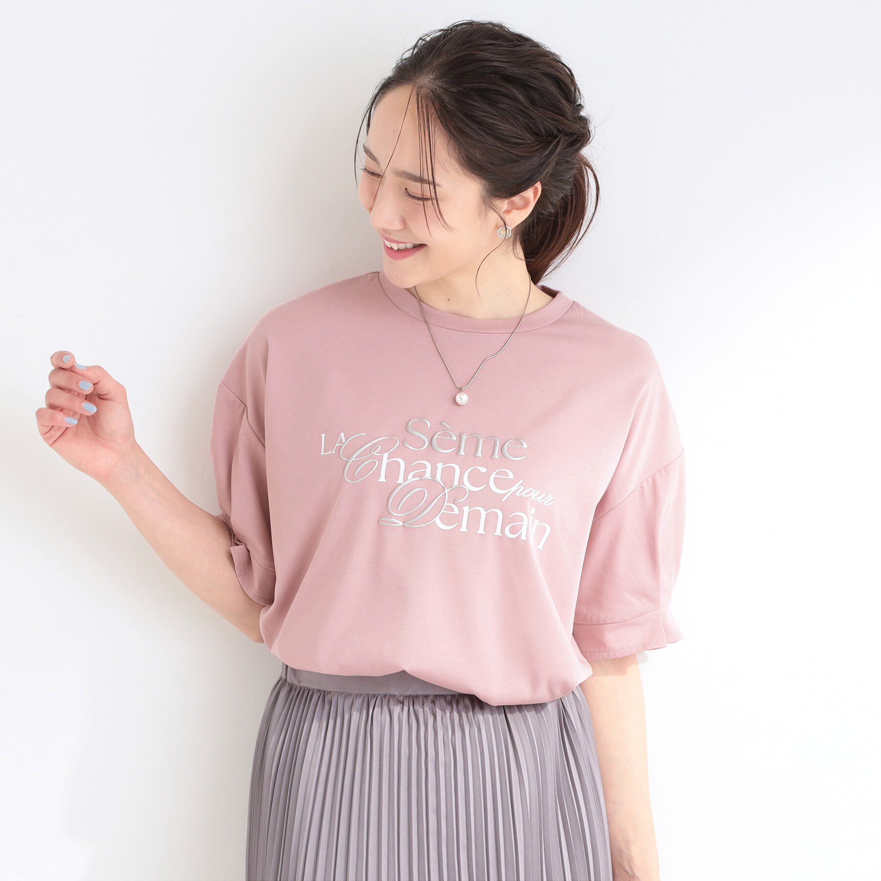 SHOO･LA･RUE「【ひんやり/UV/S-LL】お袖ふんわり二の腕カバー ぷっくりラメプリントTシャツ」|Tシャツ・カットソー|