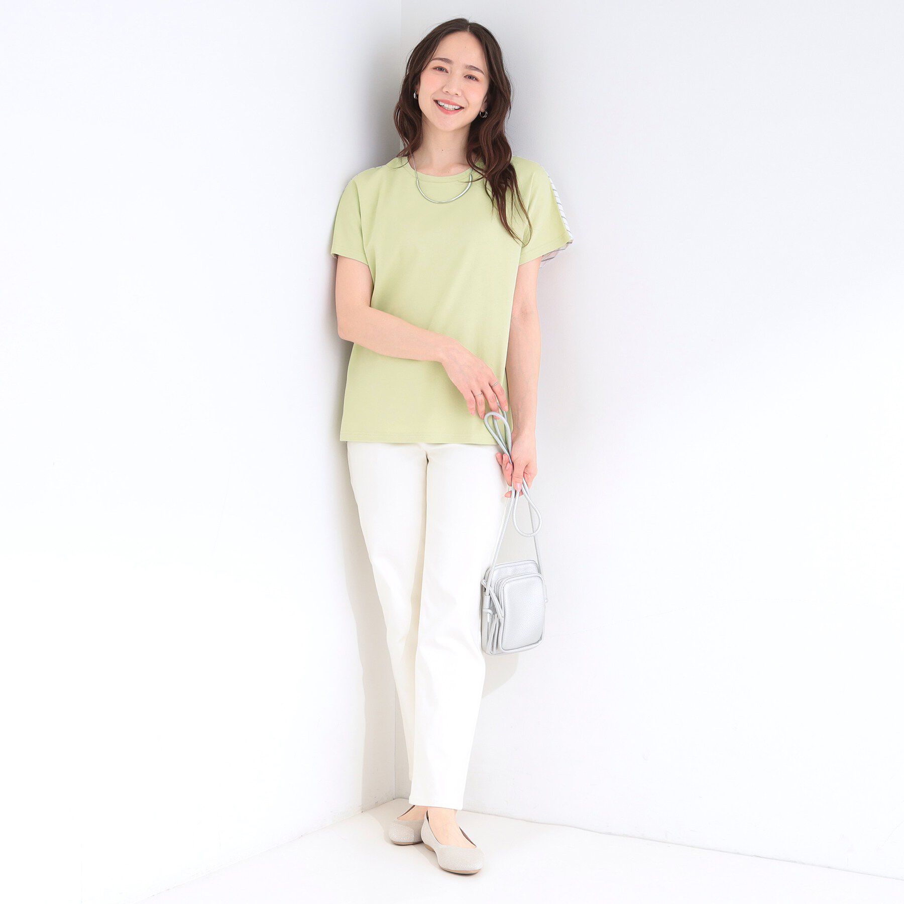 SHOO･LA･RUE「【体型カバー/S-LL】インせず着られる ひんやりシャツ素材切替Tシャツ」|Tシャツ・カットソー|