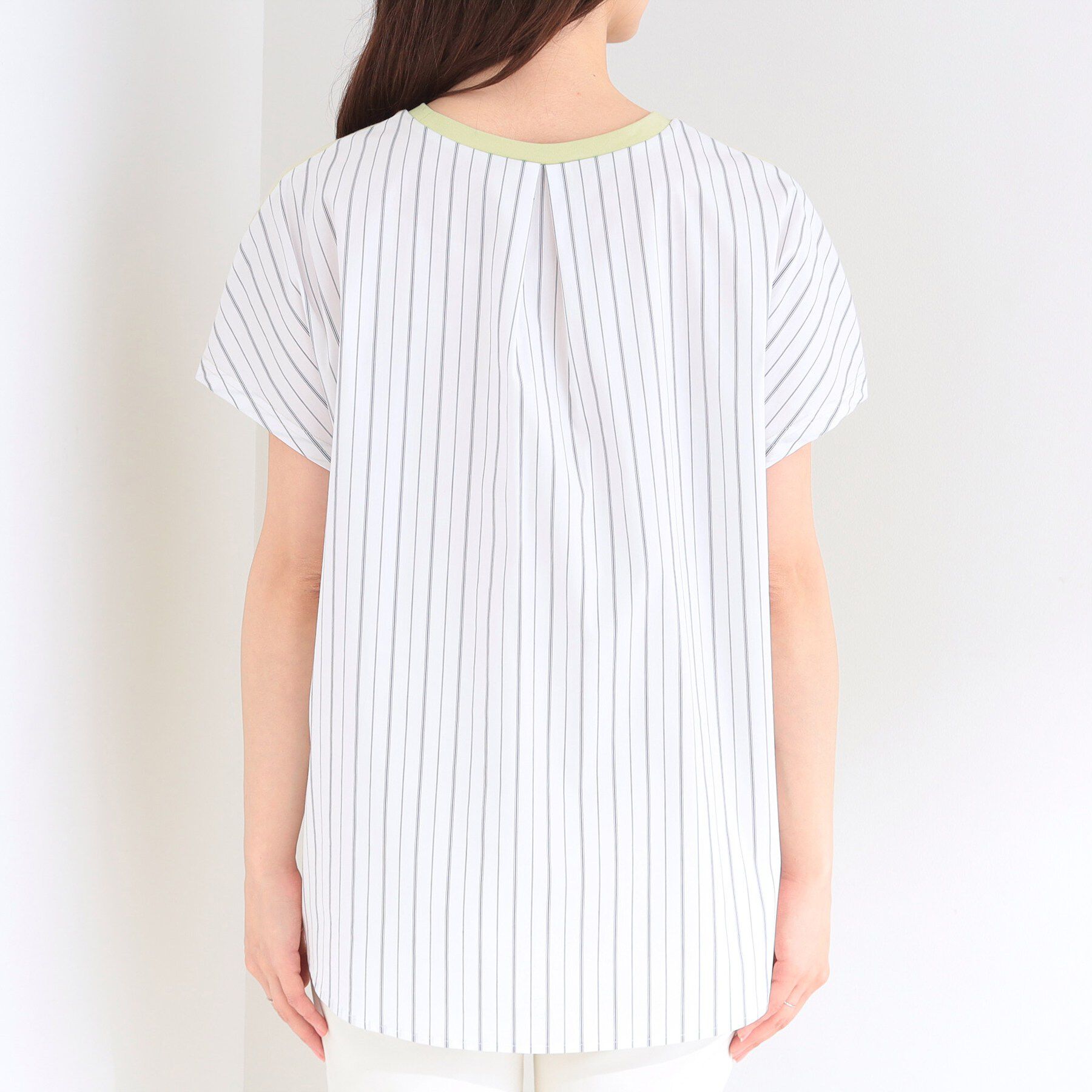 SHOO･LA･RUE「【体型カバー/S-LL】インせず着られる ひんやりシャツ素材切替Tシャツ」|Tシャツ・カットソー|