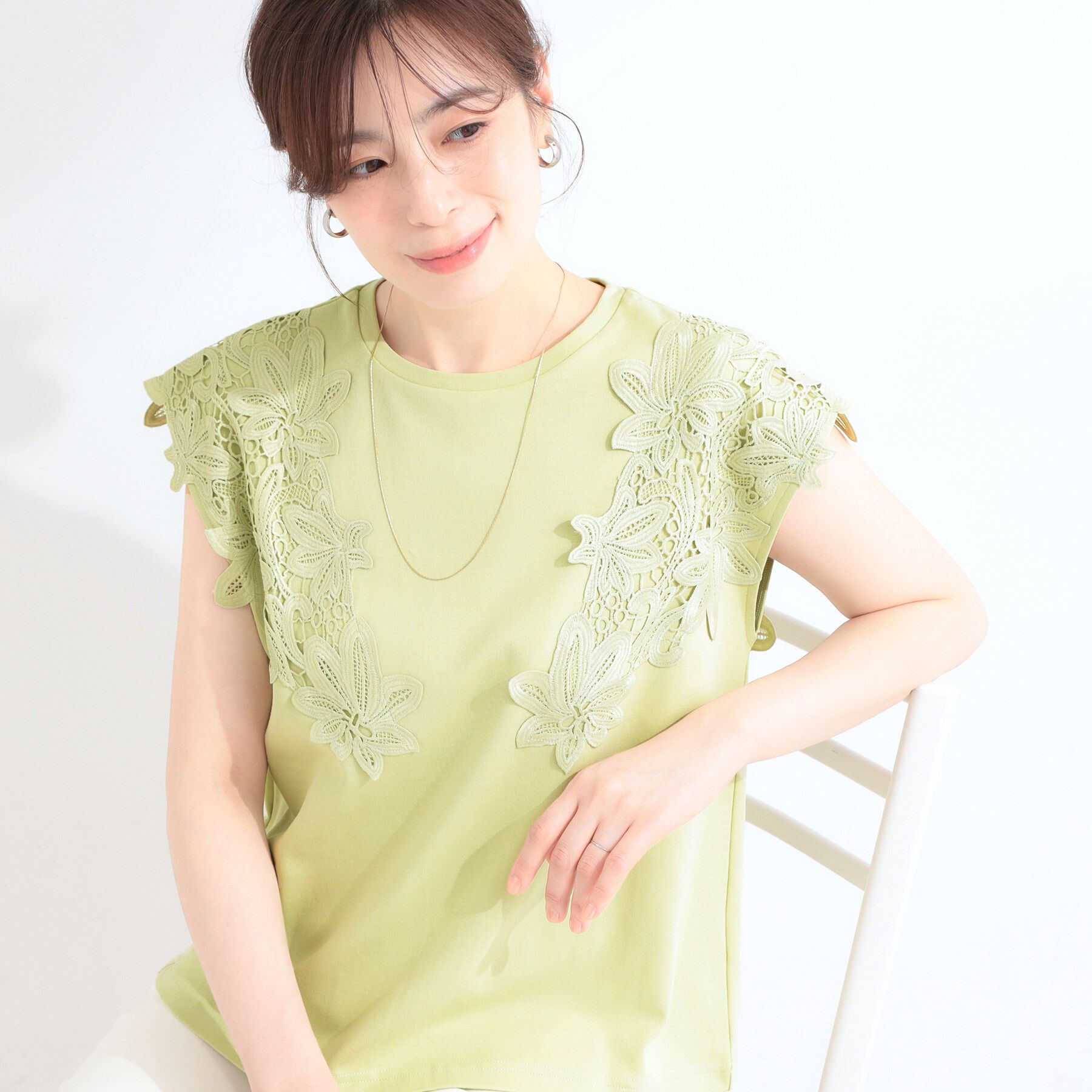 SHOO･LA･RUE「【ひんやり/S-LL/洗濯機可】女性らしさ溢れるモチーフレース スムースTシャツ」|Tシャツ・カットソー|ライトグリーン(02