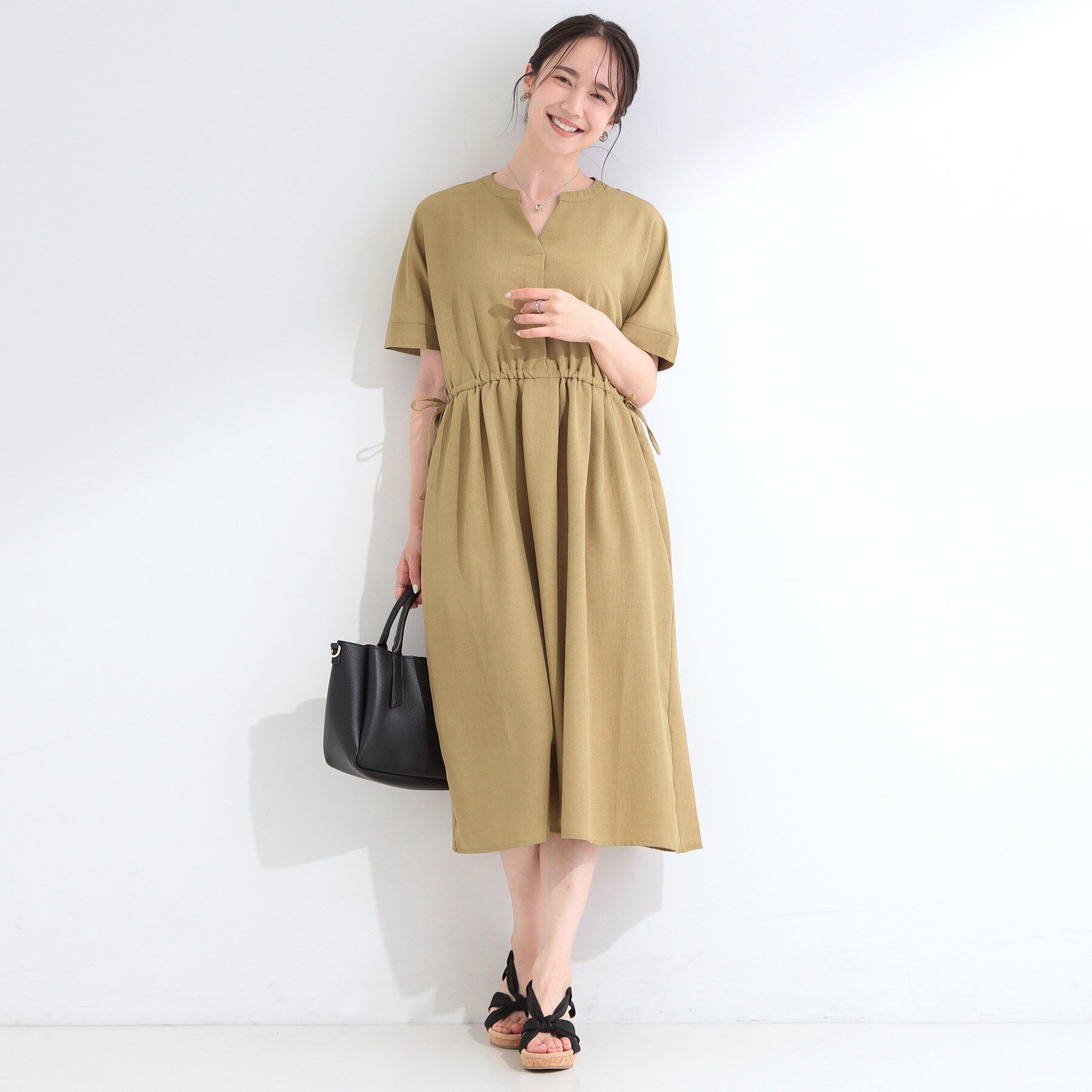 SHOO･LA･RUE「【洗濯機可/体型カバー】ウエストシャーリングで女性らしく 麻調スキッパーサイドリボンワンピース」|ワンピース|