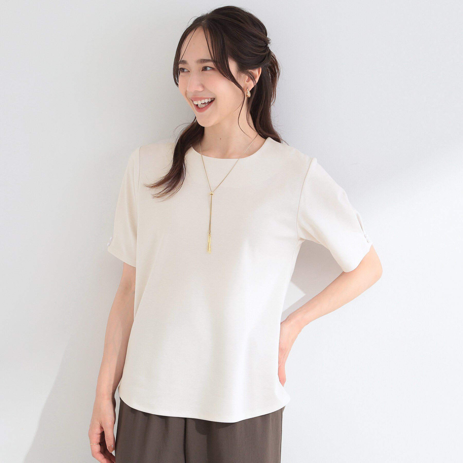 SHOO･LA･RUE「【2点セット/洗濯機可/S-LL】ネックレス付き お袖パールブラウス」|Tシャツ・カットソー|