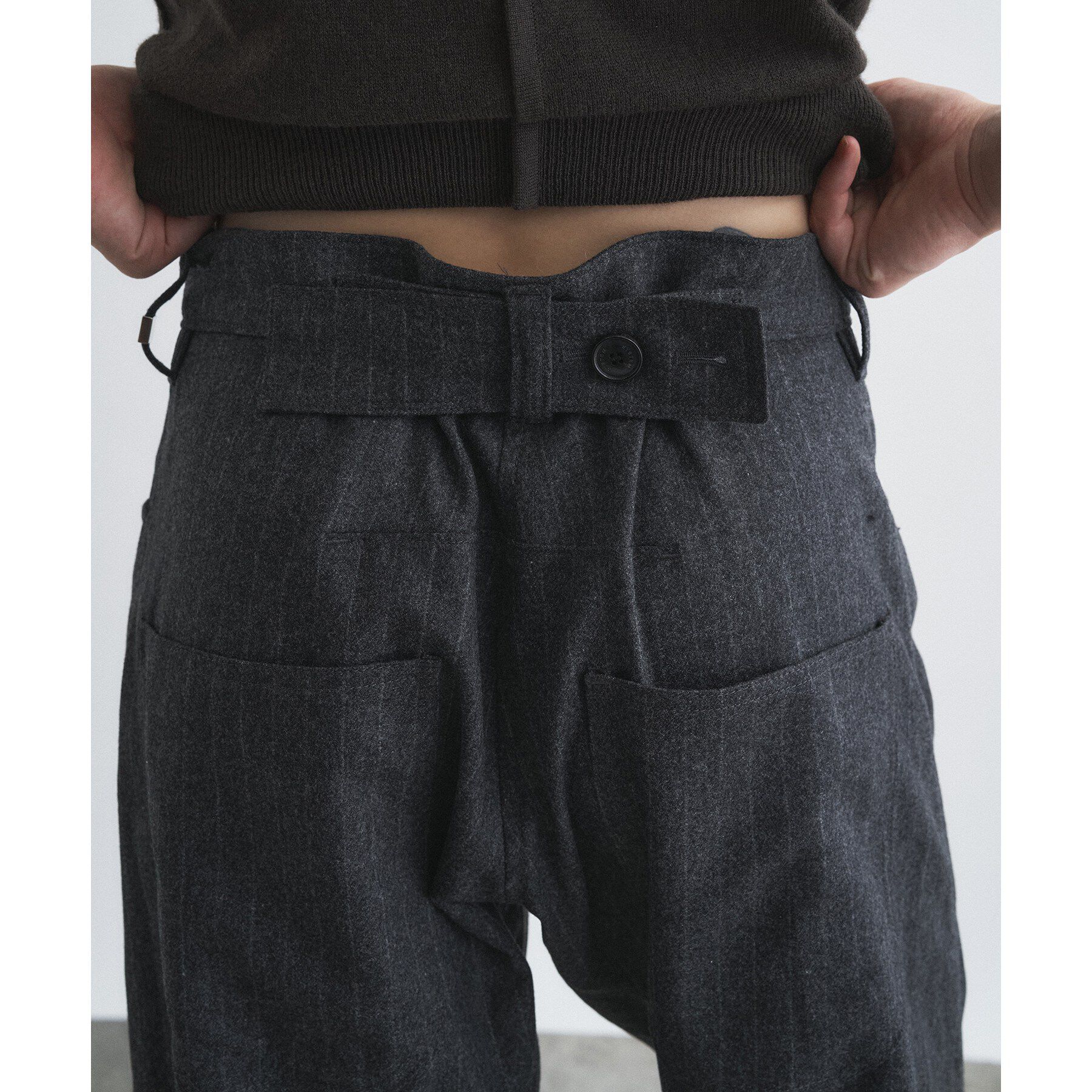 CODE A「SYSTEM｜TWISTED SEAM STRIPE  WOOL－BLEND TROUSERS」|その他|