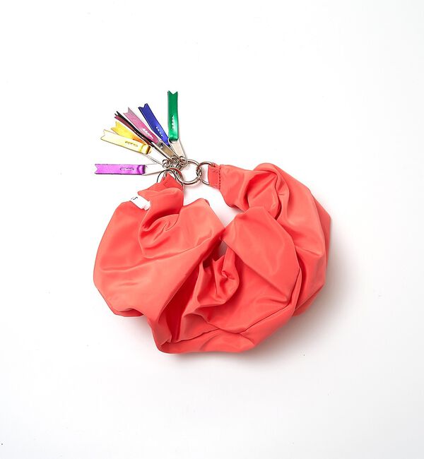 NOMINE「【cheek】big shushu hand strap ビッグシュシュ ハンド」|チャーム・キーホルダー|ピンク