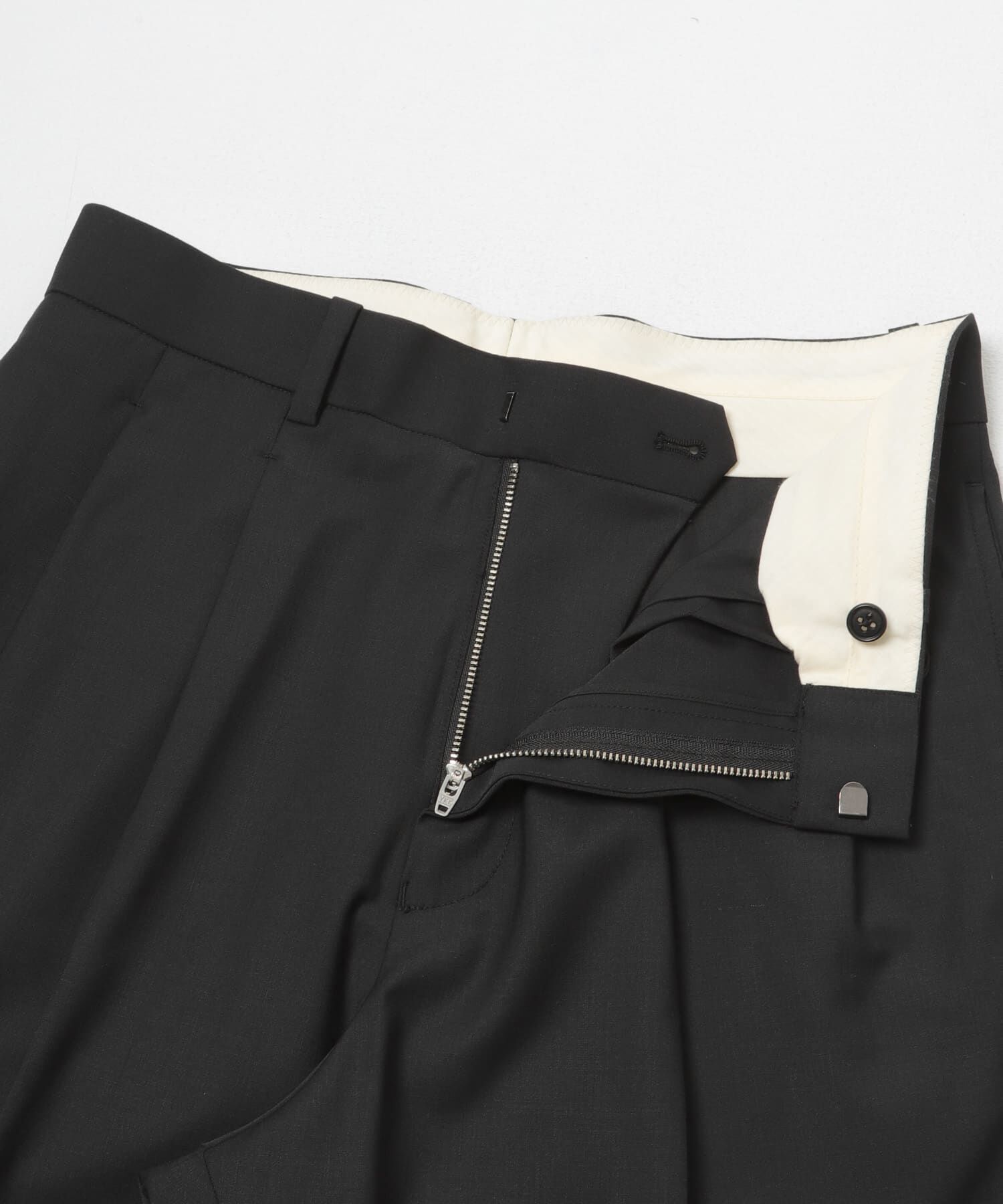 URBAN RESEARCH「TW SEMI FLARE SLACKS」|その他|