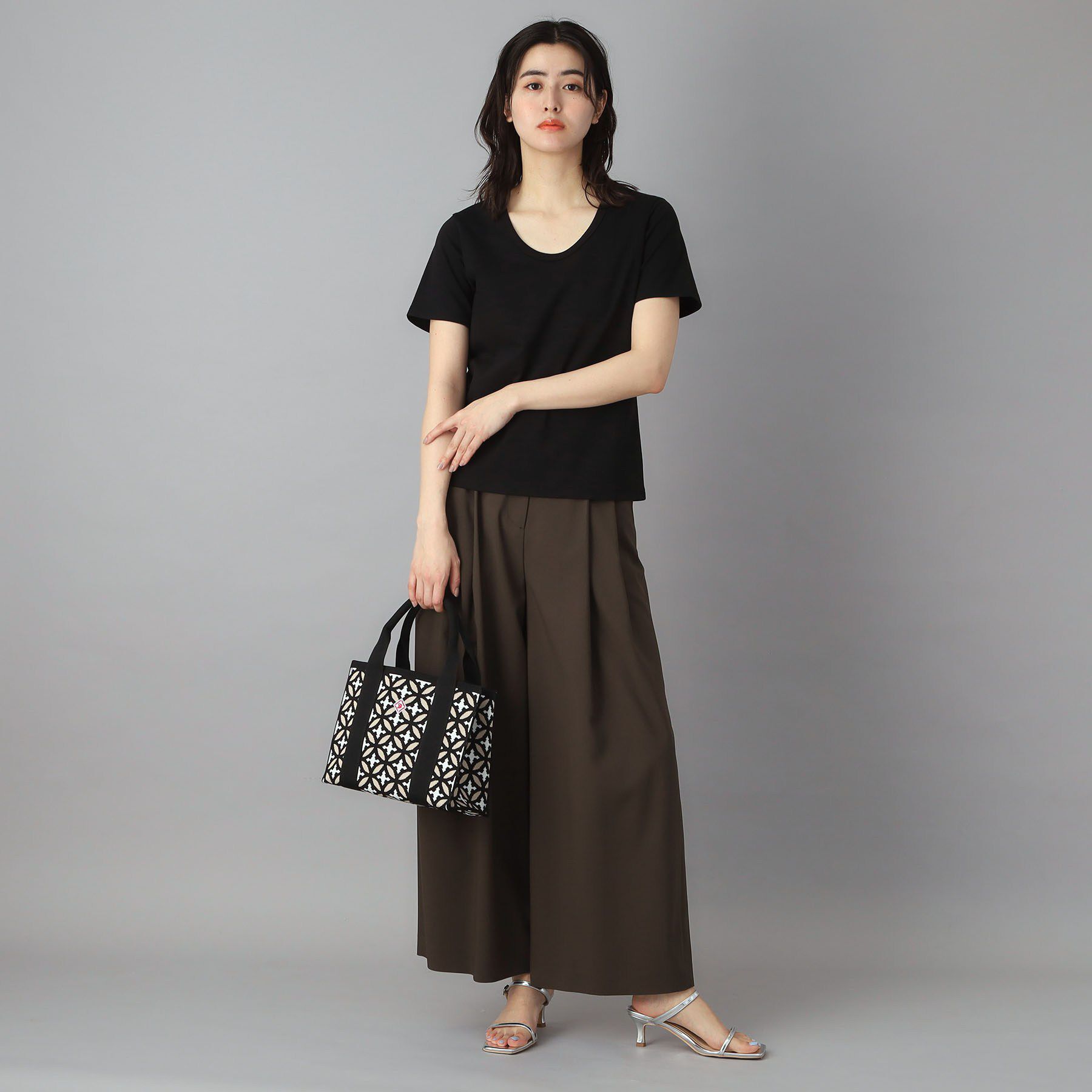 DRESSTERIOR「【接触冷感/抗菌防臭/UVカット】クールデオドラント UネックTシャツ」|Tシャツ・カットソー|