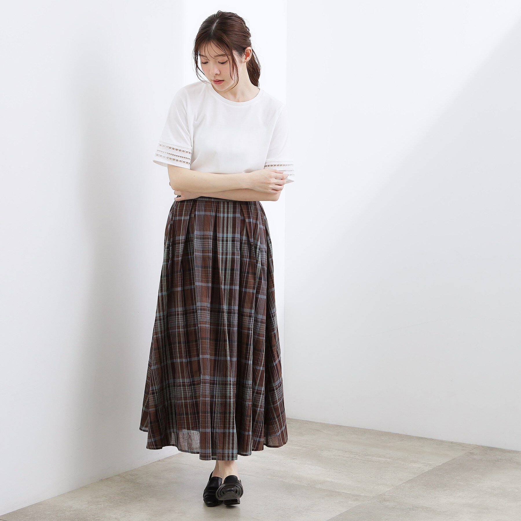 grove「【二の腕カバー/UV・ひんやり】袖口透かし刺繍Tシャツ」|Tシャツ・カットソー|