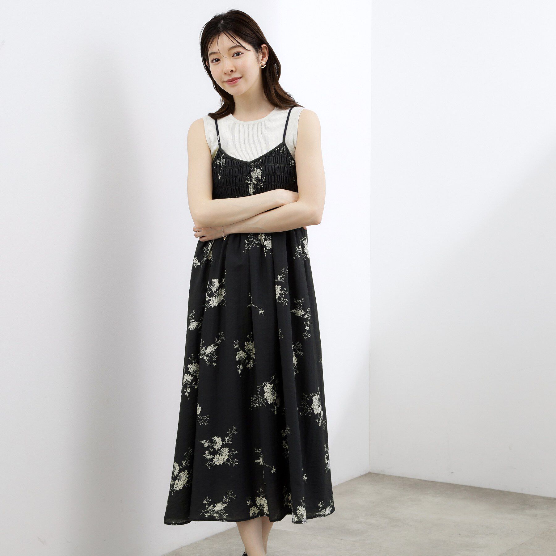 grove「【洗える】大人のシャーリングキャミワンピース」|ワンピース|ネイビー花(194)