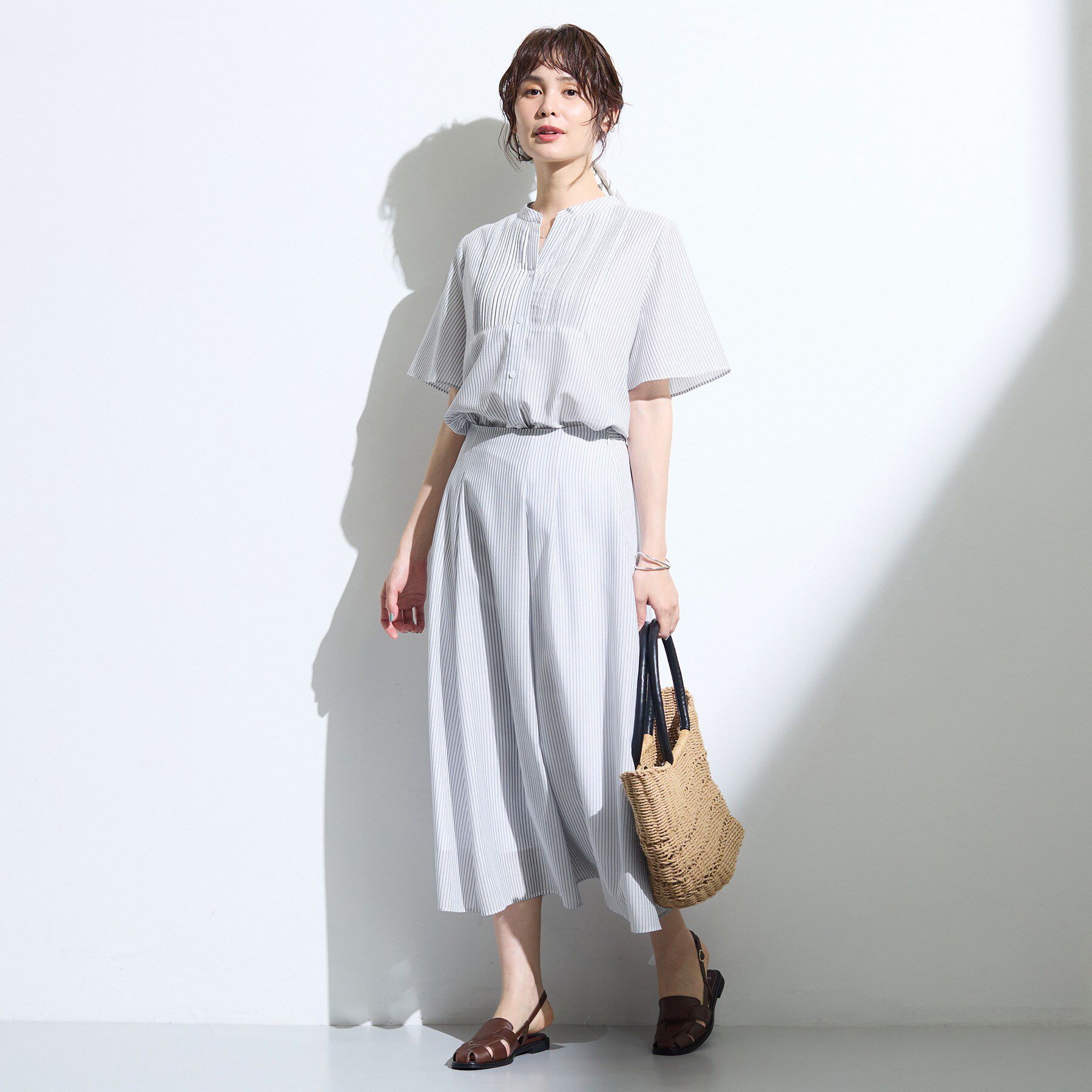 INDIVI「【接触冷感/洗える】シアーシャンブレーピンタックブラウス」|シャツ・ブラウス|