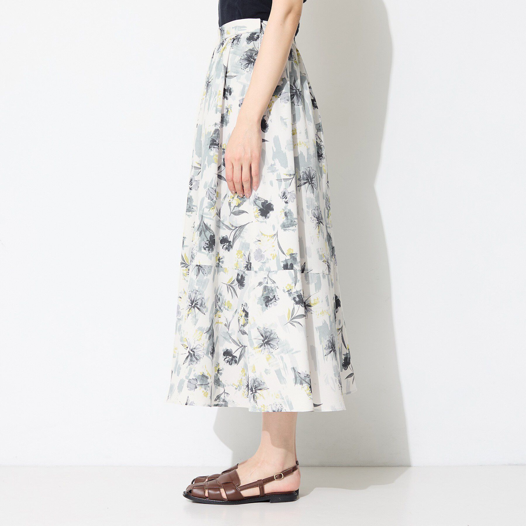 INDIVI「【洗える／SETUP可能】アートフラワープリントスカート」|スカート|