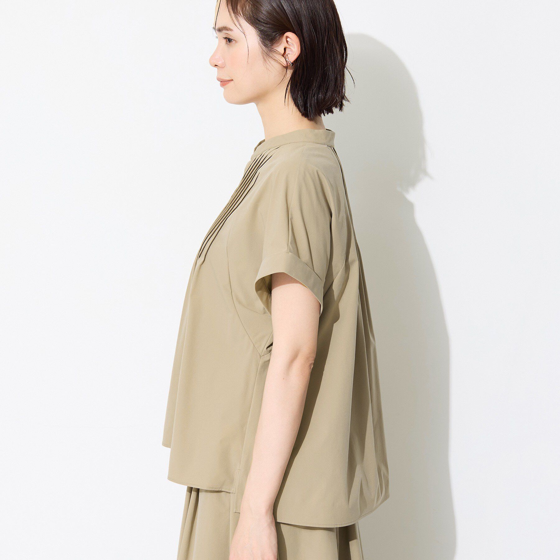 INDIVI「【撥水／UVケア／SETUP可能】軽量タックスキッパーブラウス」|シャツ・ブラウス|
