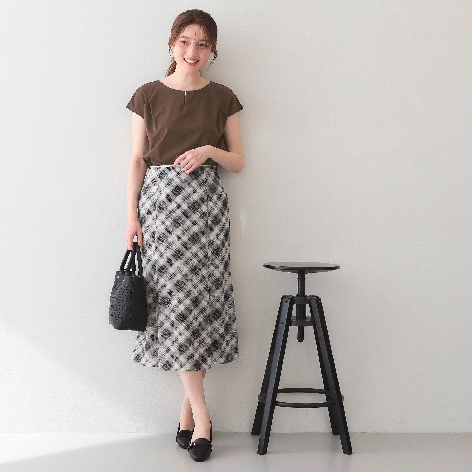 index「【接触冷感】ビジューキーネックフレンチトップス《UVケア／洗濯機OK／XS～3L／8col》」|Tシャツ・カットソー|