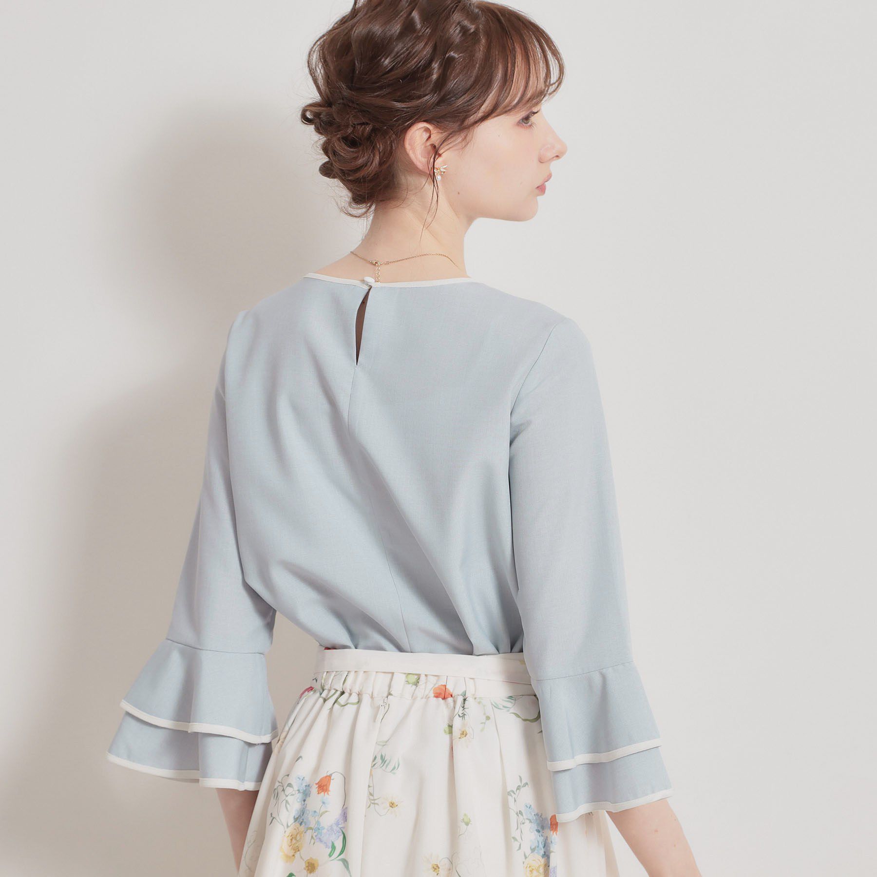 Couture broach「【イージーケア・接触冷感・吸水速乾】配色ラッフルブラウス」|シャツ・ブラウス|