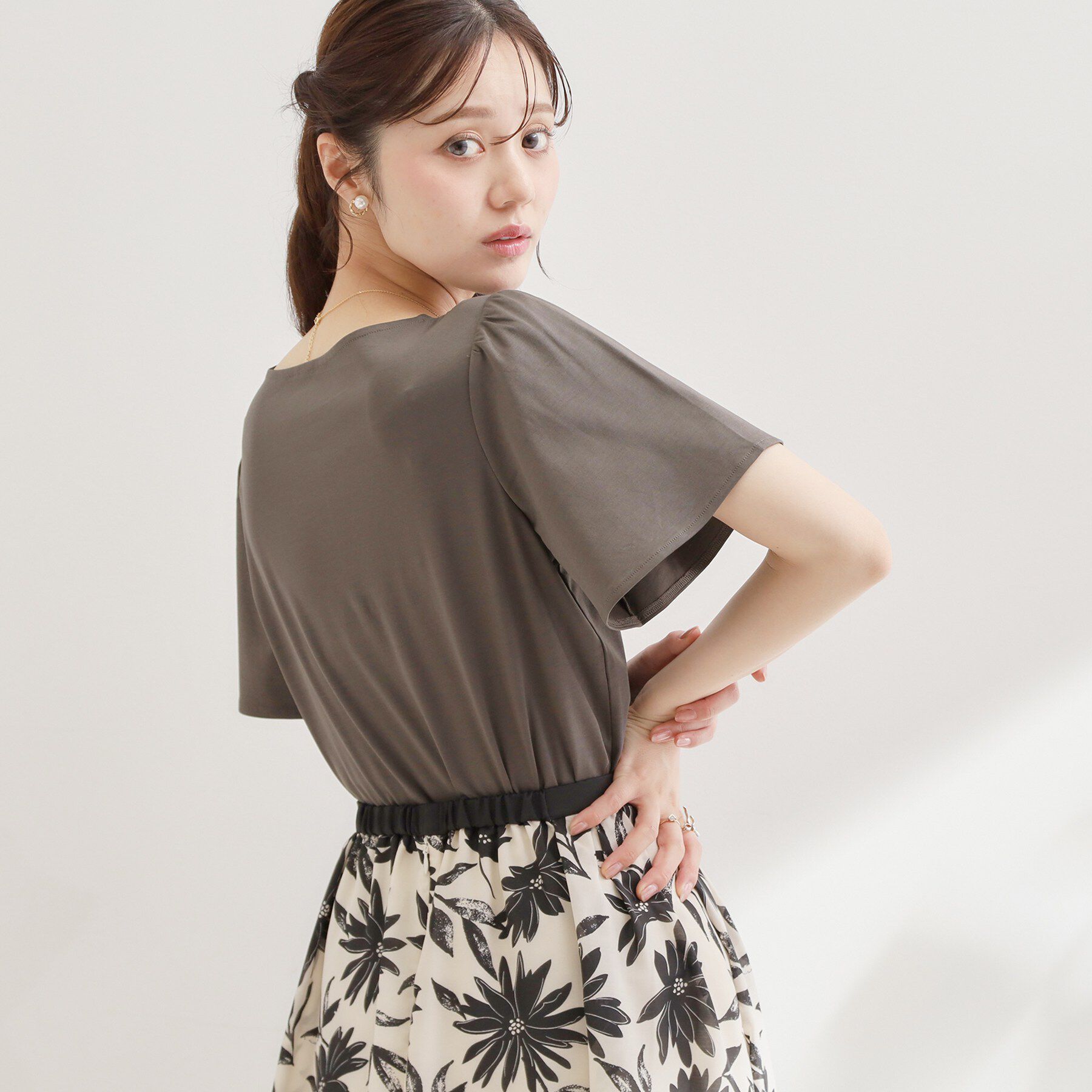 Couture broach「【接触冷感・UVカット・洗える】トゥシューズプリントTシャツ」|Tシャツ・カットソー|