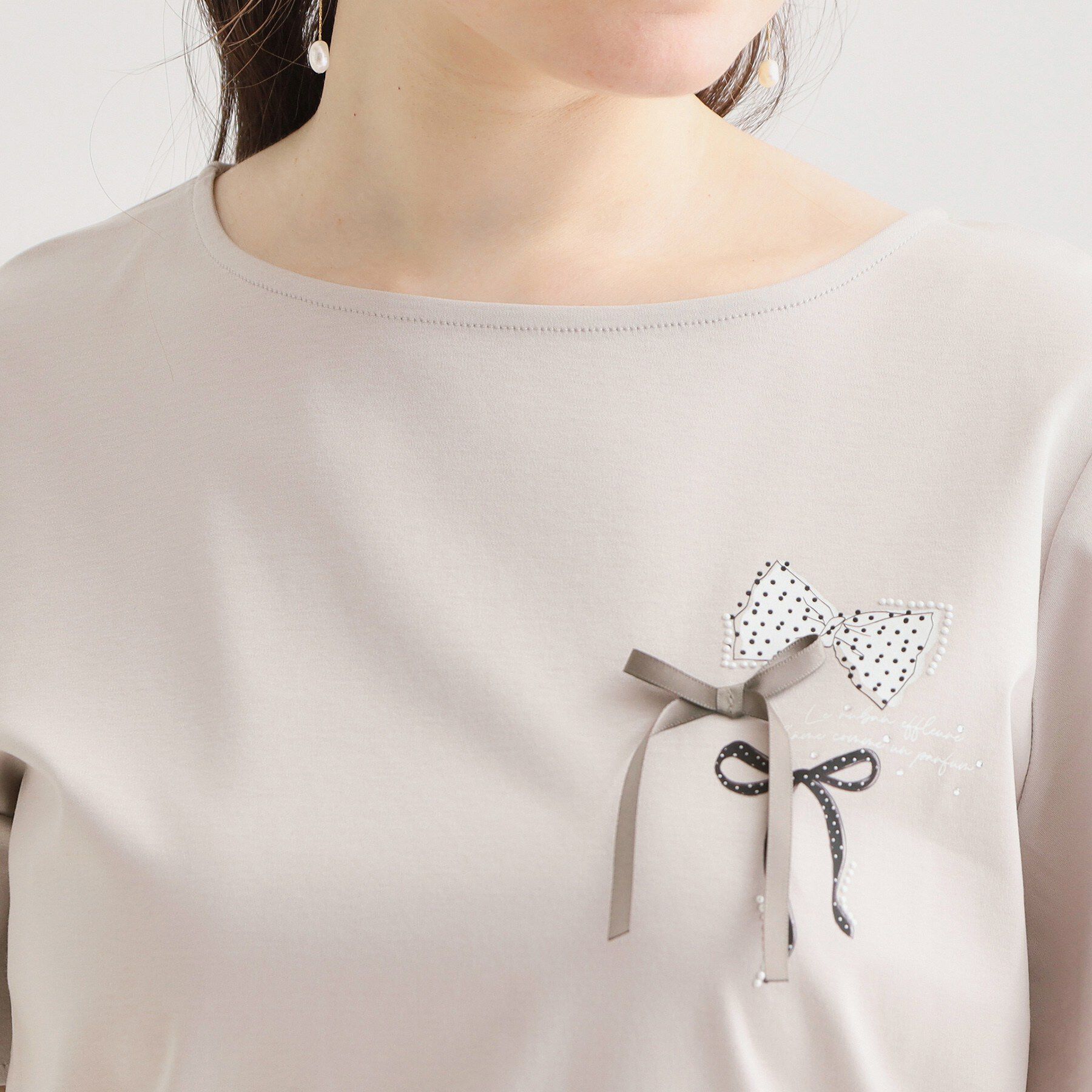 Couture broach「【接触冷感・UVカット・洗える】リボンプリントTシャツ」|Tシャツ・カットソー|