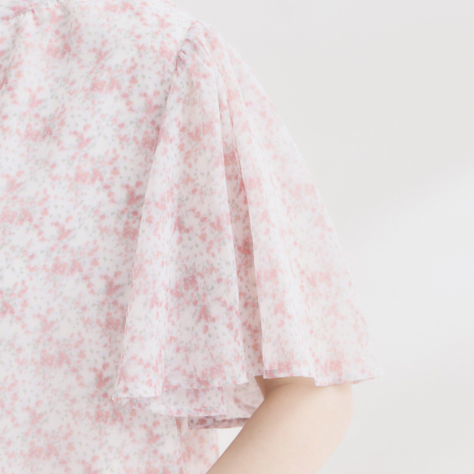 Couture broach「【洗える】リボンボウタイ 小花柄ブラウス」|シャツ・ブラウス|