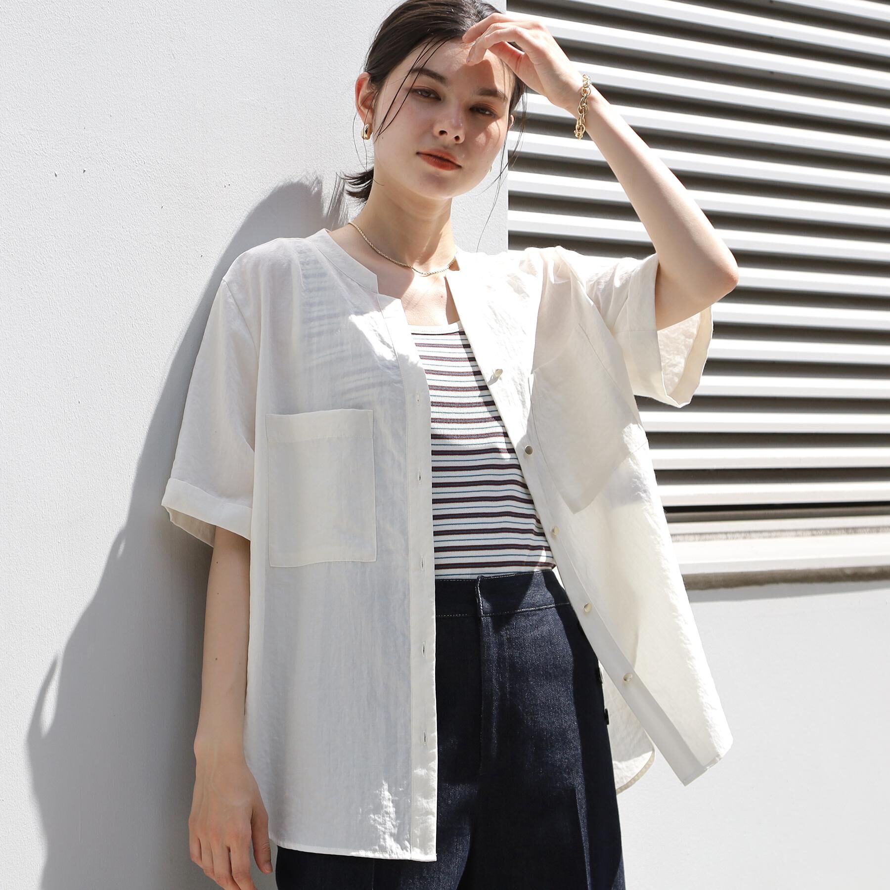 THE SHOP TK「【M-XL/刻みネックですっきり見え】Wポケット金ボタン 5分袖シャツ」|シャツ・ブラウス|アイボリー(004)
