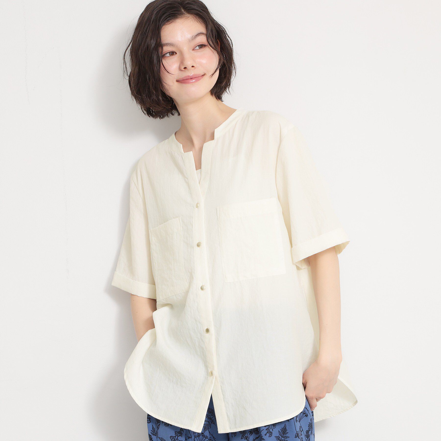THE SHOP TK「【M-XL/刻みネックですっきり見え】Wポケット金ボタン 5分袖シャツ」|シャツ・ブラウス|